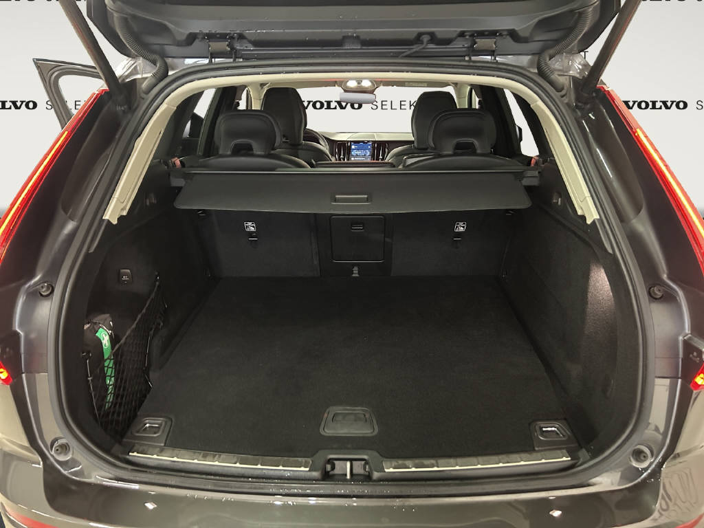 VOLVO XC60 2.0 T6 TE Inscription eAWD-image-12