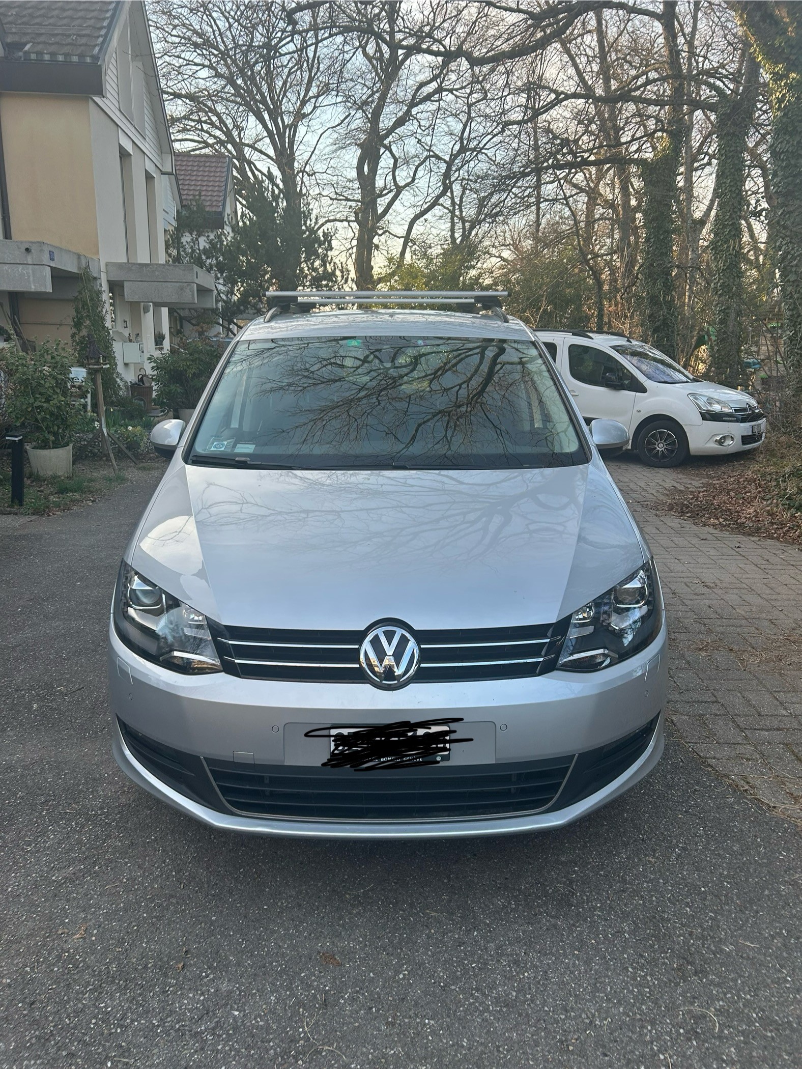 VW Sharan 2.0 TDI BMT Comfortline DSG-image-0