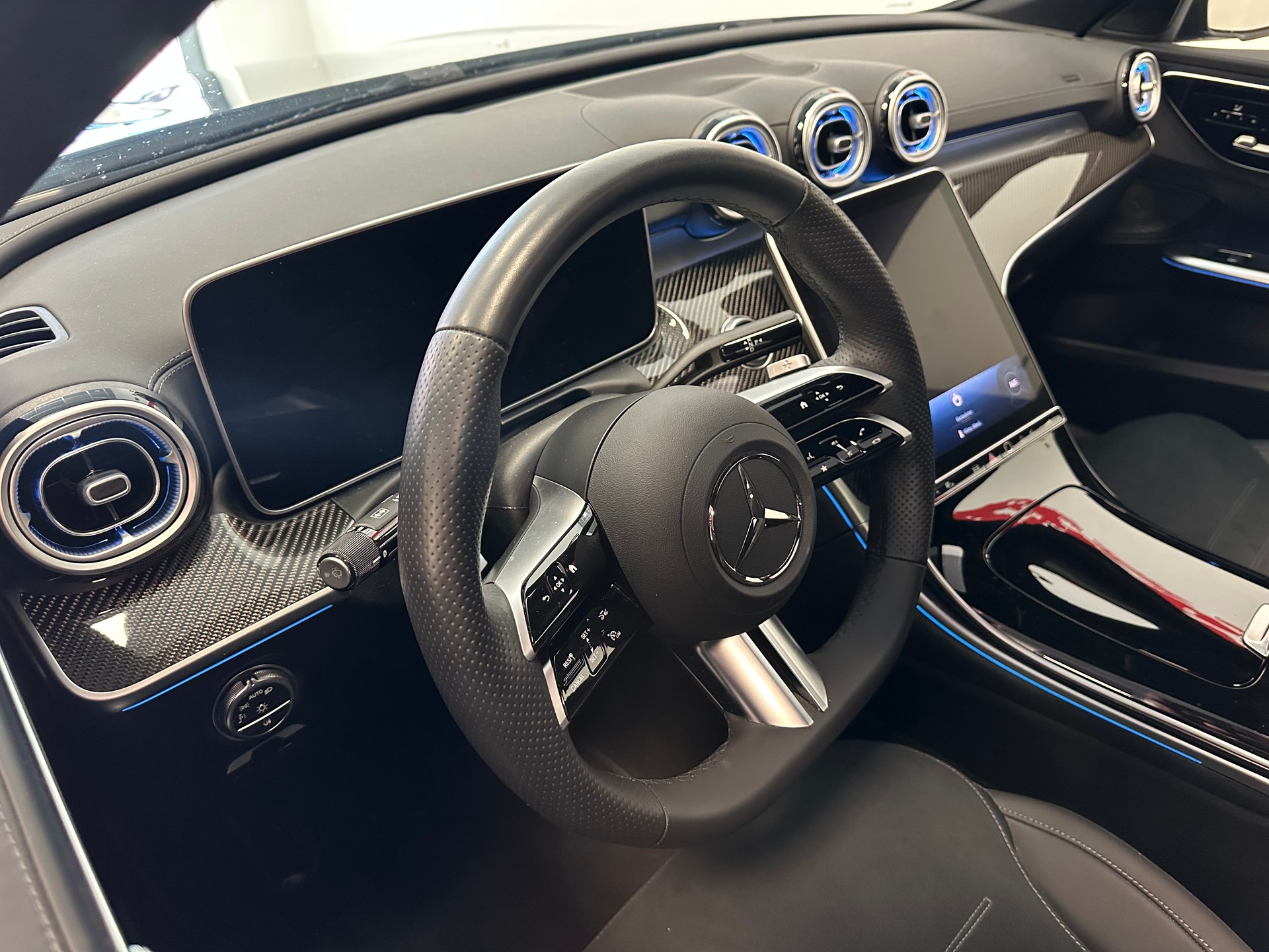 MERCEDES-BENZ C 220 d AMG Line 4 Matic-image-6