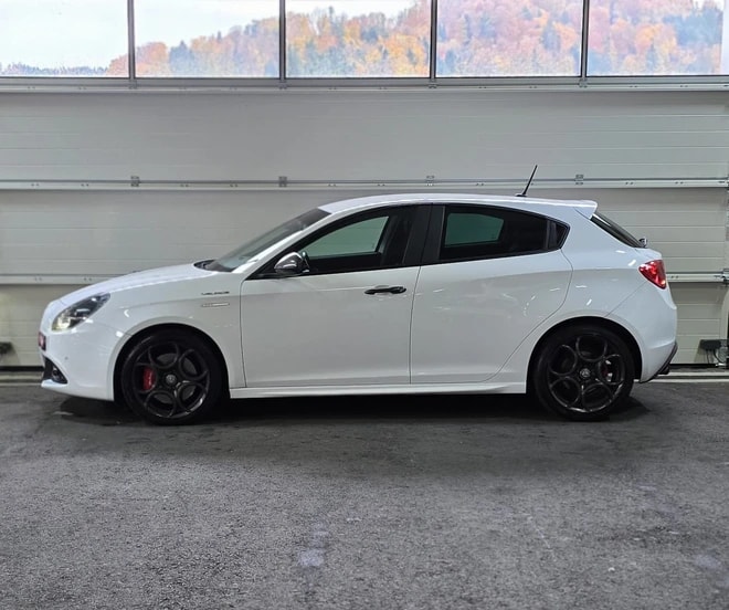 ALFA ROMEO Giulietta 1750 TBi Veloce TCT *CH-Fahrzeug* *FRISCH AB MFK:05.11.25*-image-1