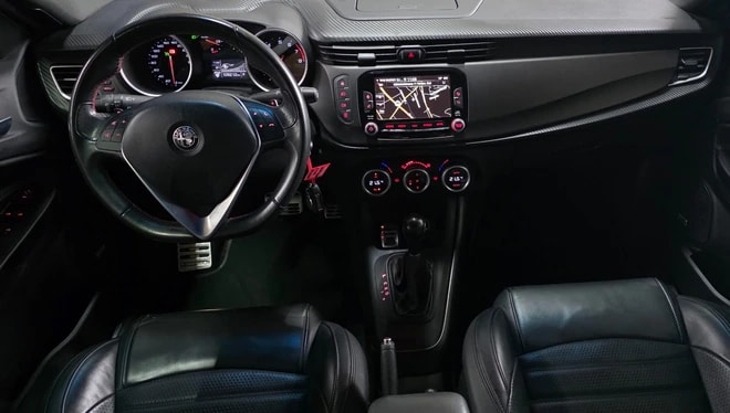 ALFA ROMEO Giulietta 1750 TBi Veloce TCT *CH-Fahrzeug* *FRISCH AB MFK:05.11.25*-image-12