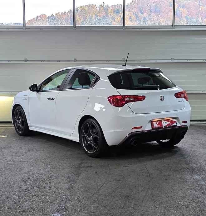 ALFA ROMEO Giulietta 1750 TBi Veloce TCT *CH-Fahrzeug* *FRISCH AB MFK:05.11.25*-image-2