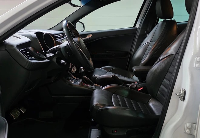 ALFA ROMEO Giulietta 1750 TBi Veloce TCT *CH-Fahrzeug* *FRISCH AB MFK:05.11.25*-image-11