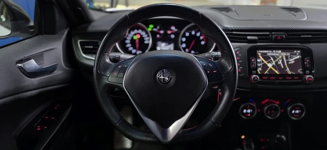 ALFA ROMEO Giulietta 1750 TBi Veloce TCT *CH-Fahrzeug* *FRISCH AB MFK:05.11.25*-image-13