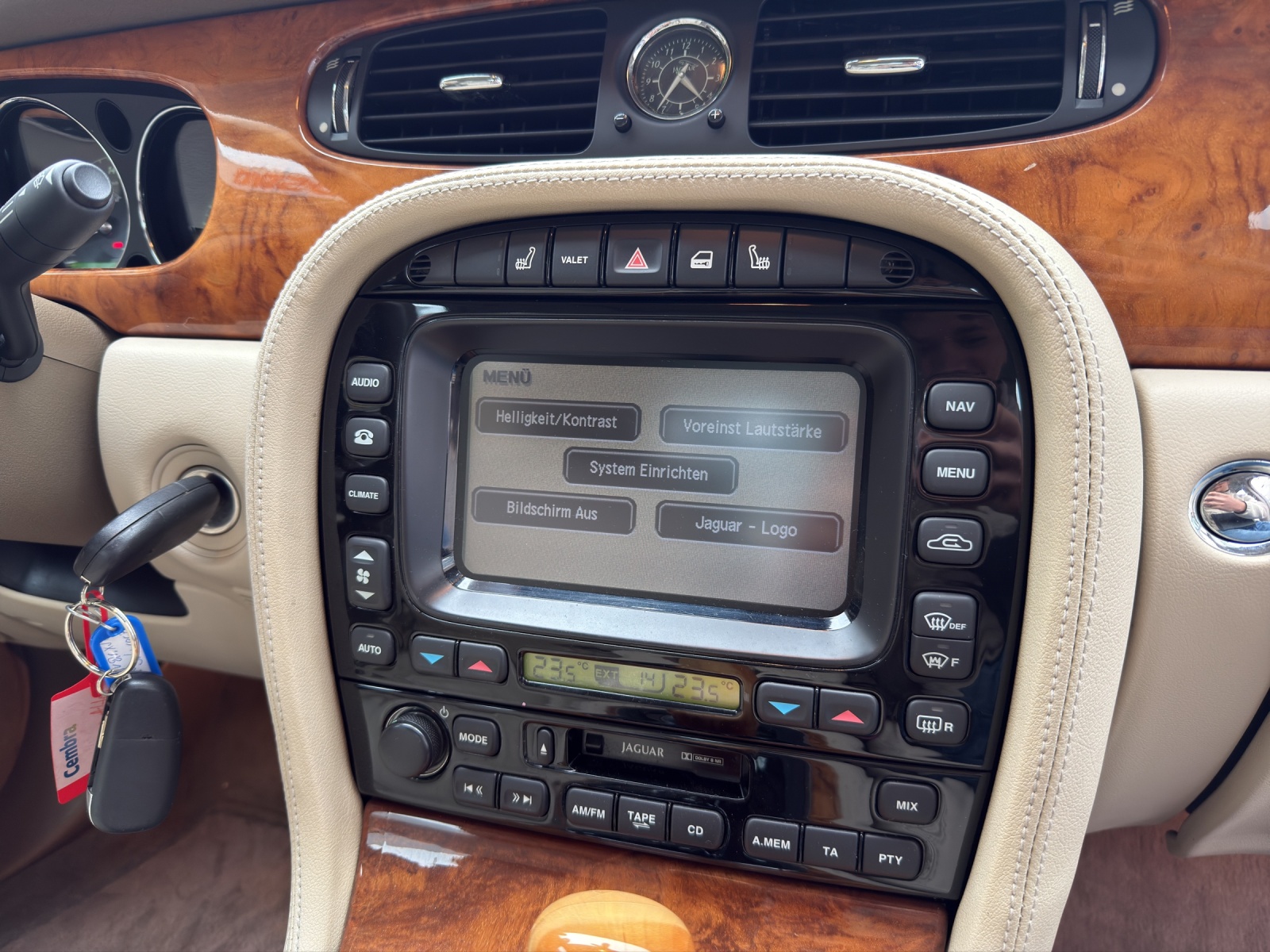 JAGUAR XJ8 4.2 V8 Executive-image-14