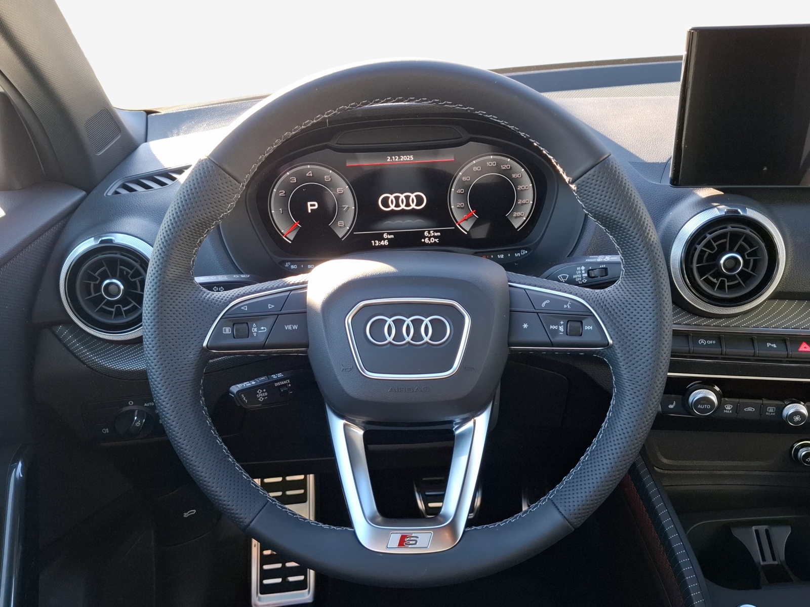 AUDI Q2 35 TFSI advanced S-tronic-image-9