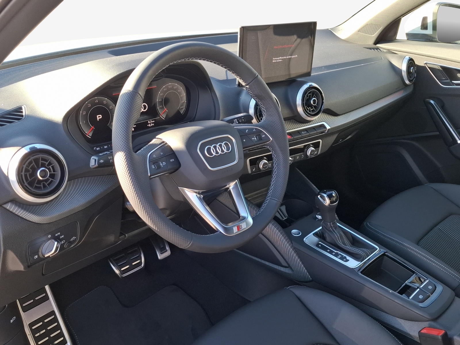 AUDI Q2 35 TFSI advanced S-tronic-image-15