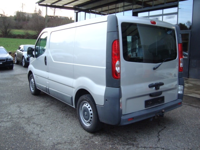 RENAULT Trafic 2.0 dCi 115 2.9t L1H1-image-4