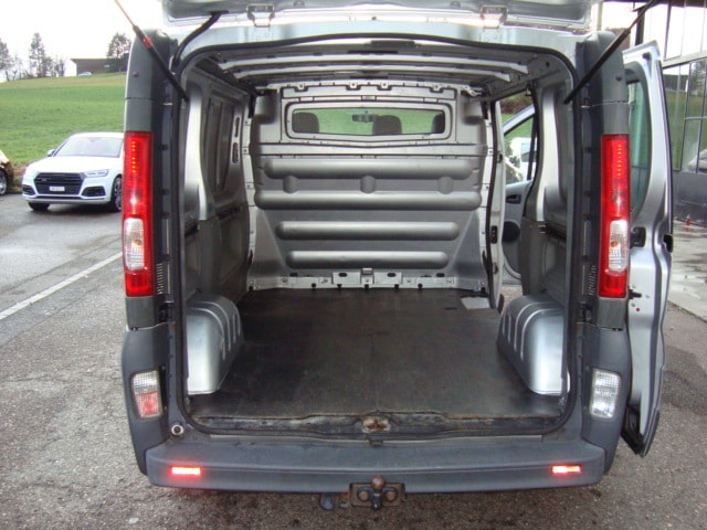 RENAULT Trafic 2.0 dCi 115 2.9t L1H1-image-9