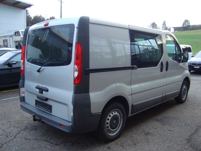 RENAULT Trafic 2.0 dCi 115 2.9t L1H1-image-5