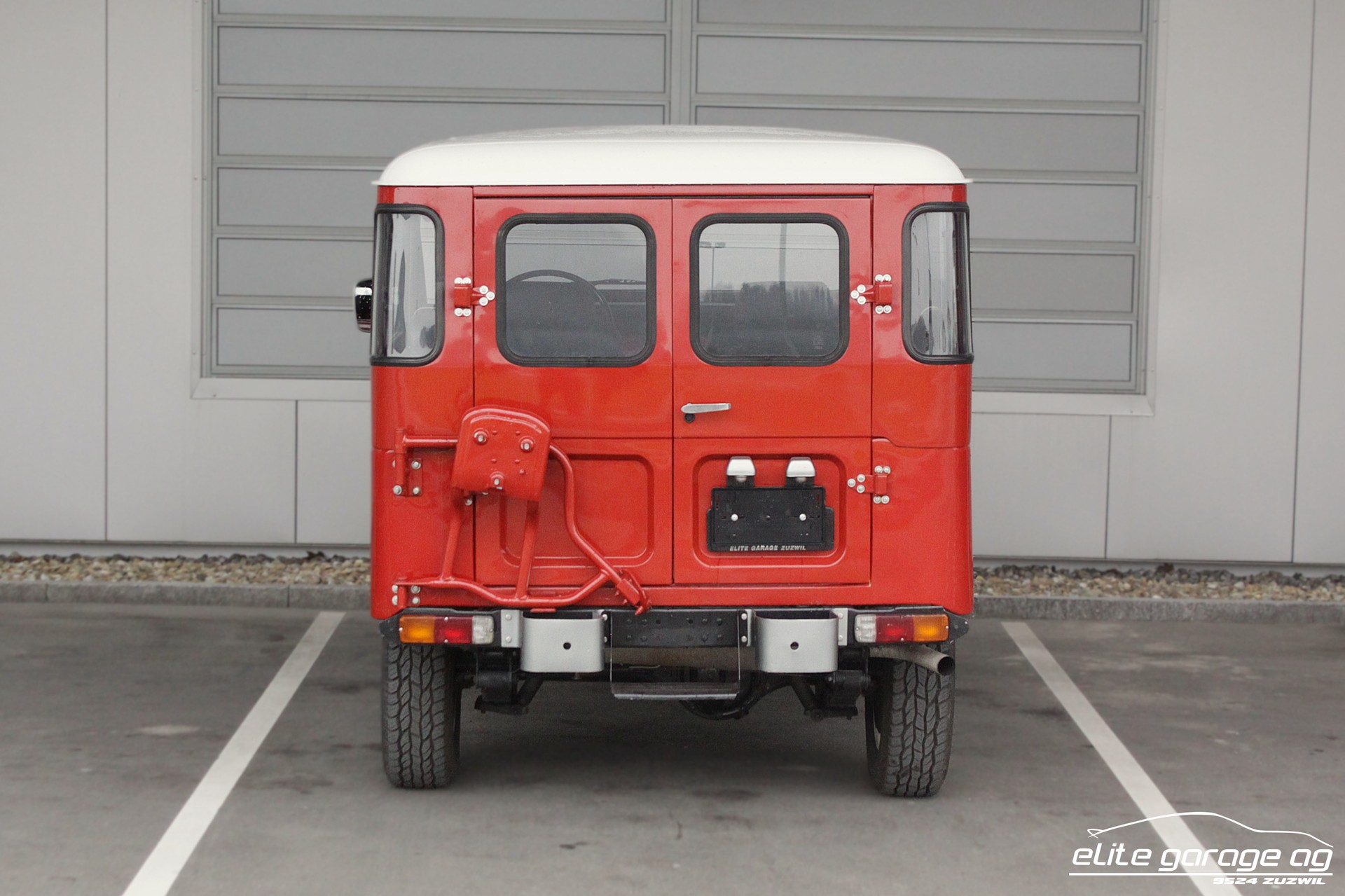 TOYOTA Land Cruiser FJ40-image-3