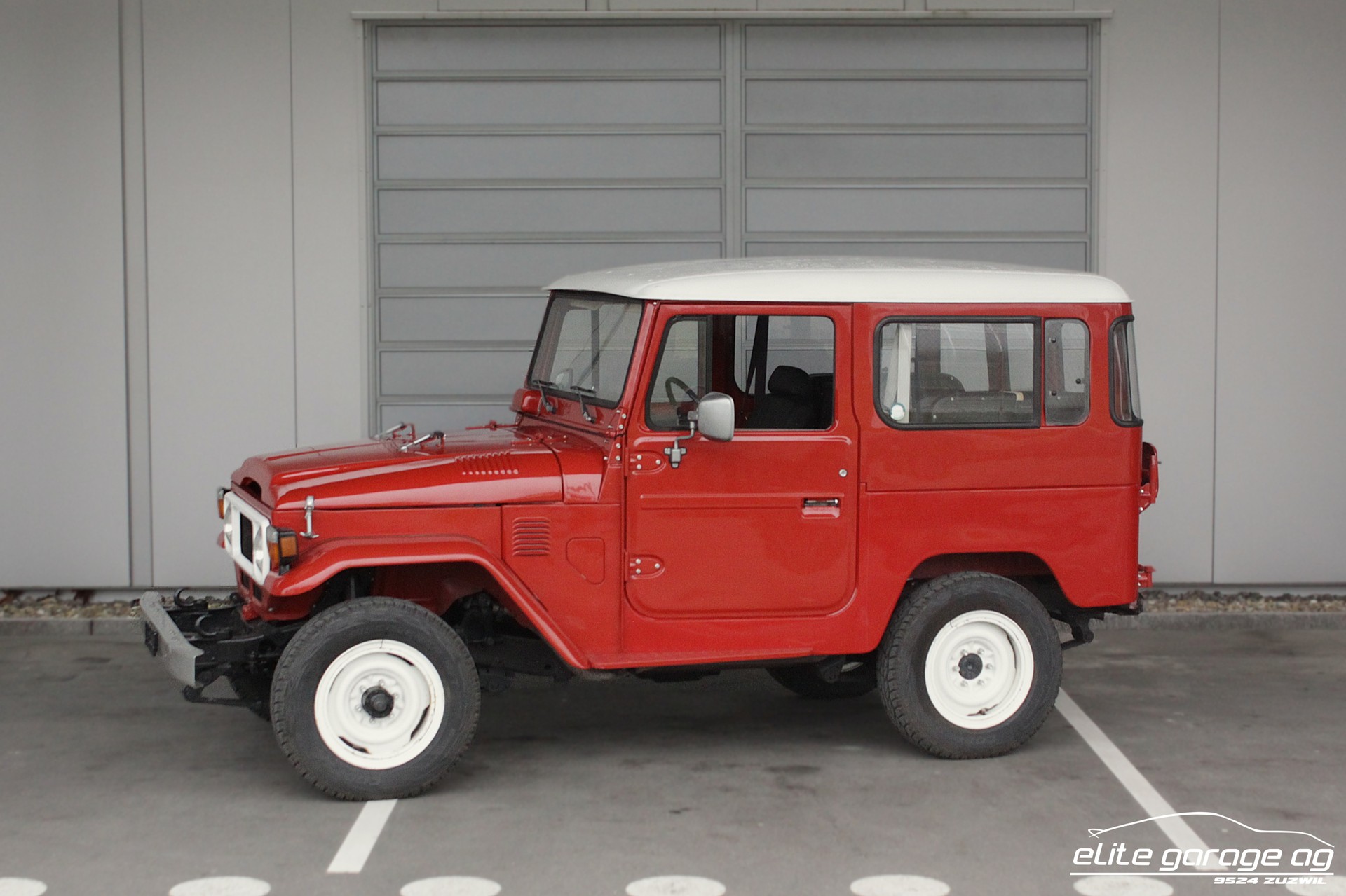 TOYOTA Land Cruiser FJ40-image-0