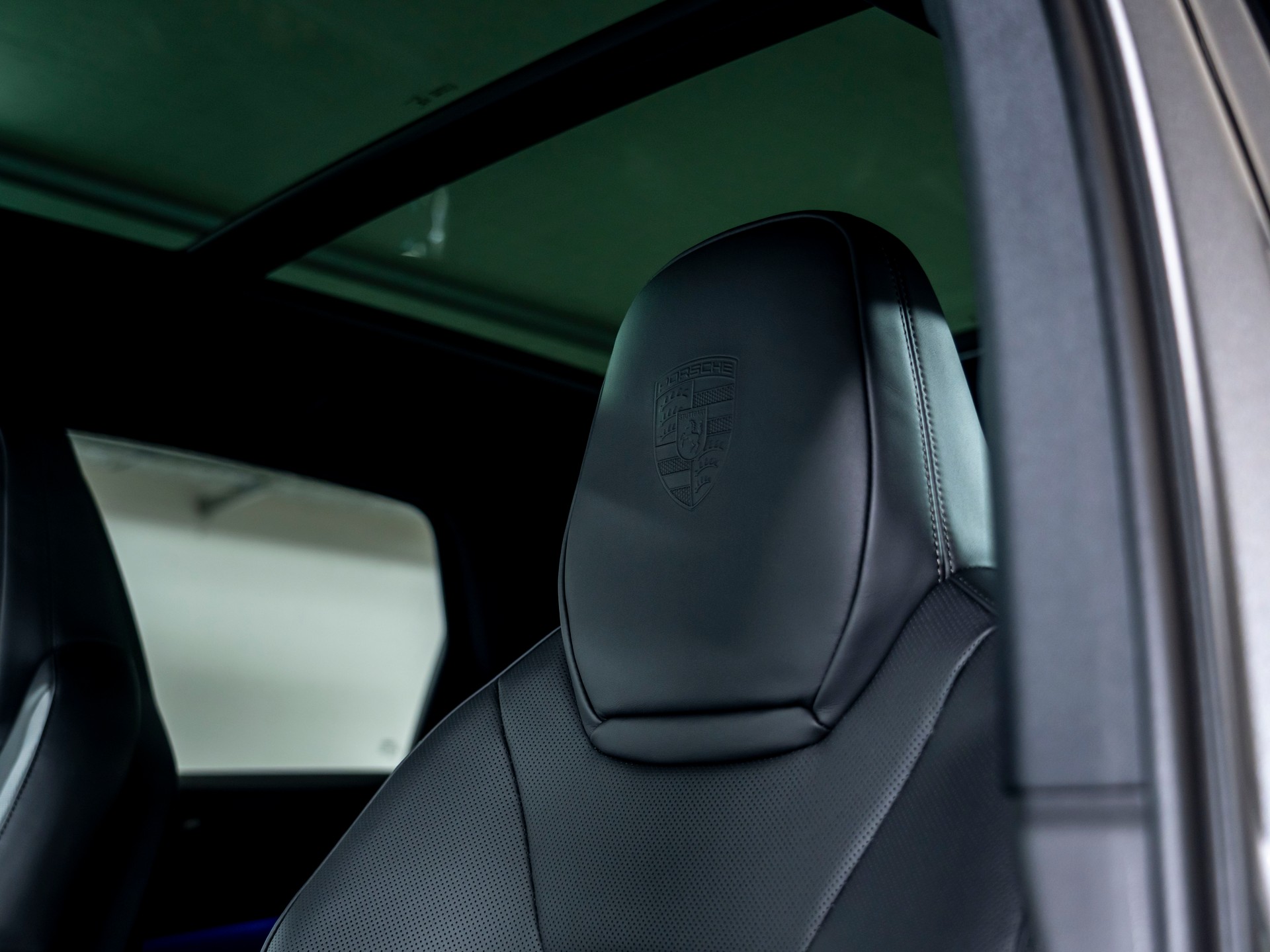 PORSCHE Cayenne Black Edition Tiptronic-image-15