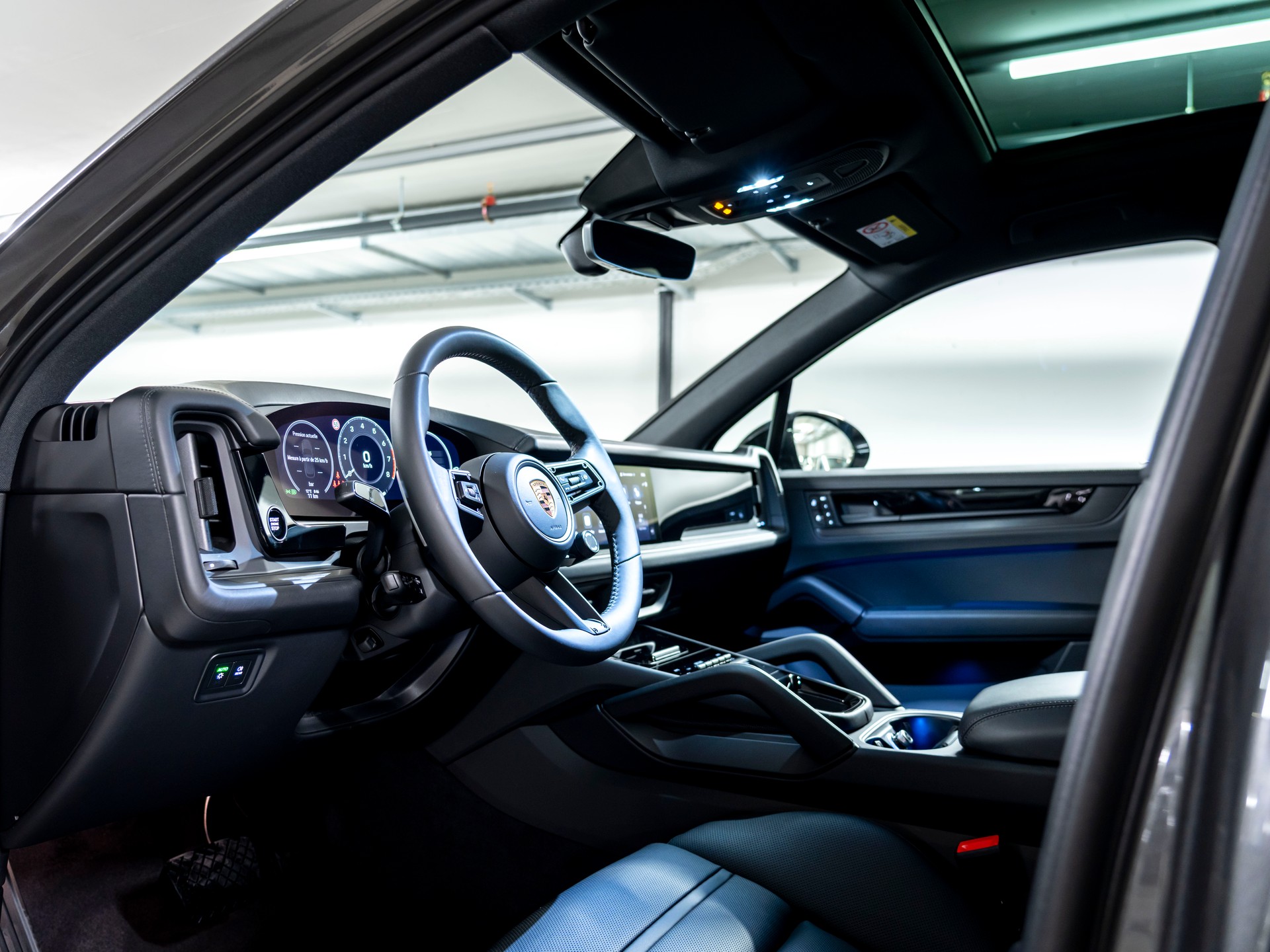 PORSCHE Cayenne Black Edition Tiptronic-image-11