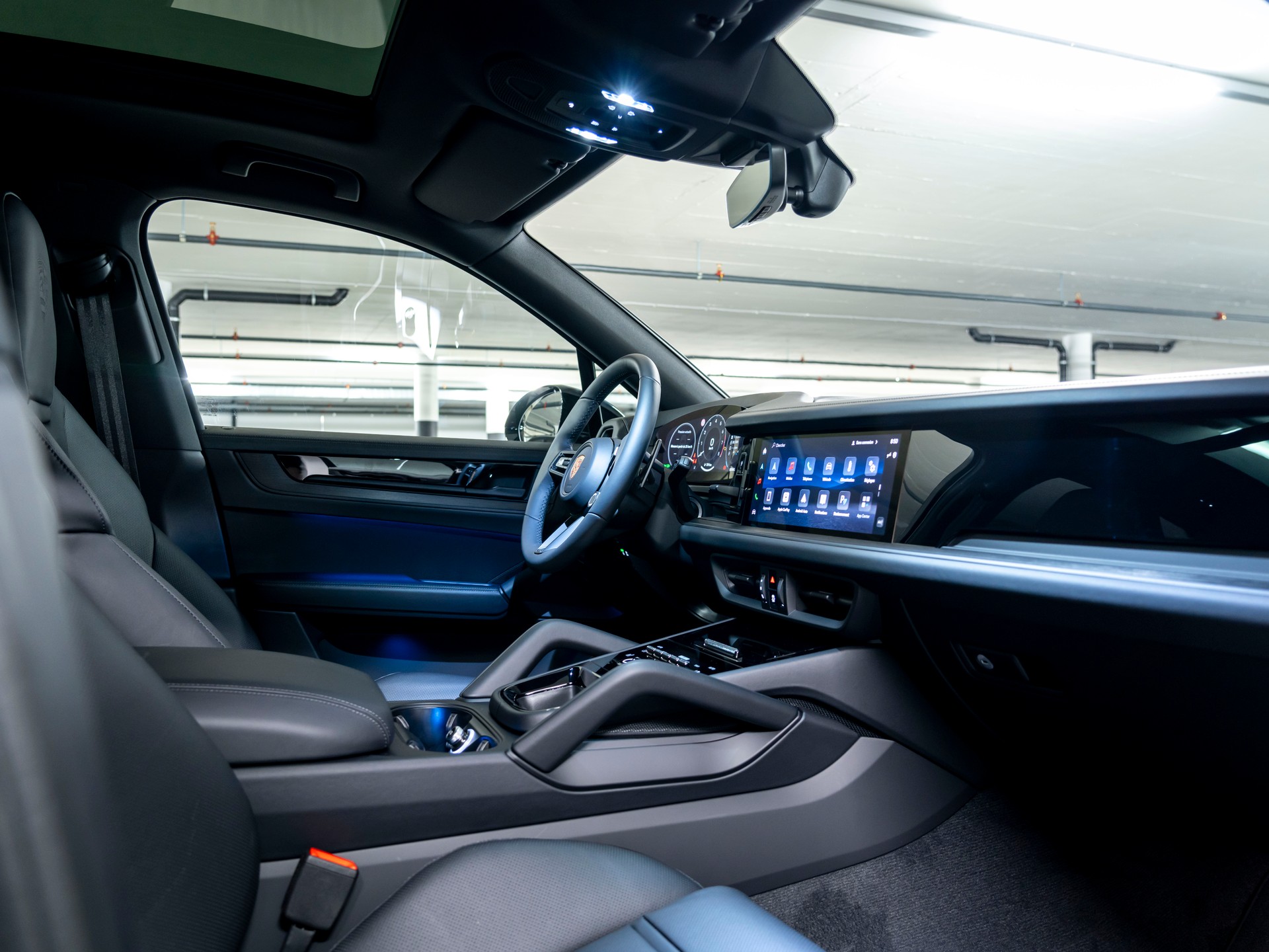 PORSCHE Cayenne Black Edition Tiptronic-image-24