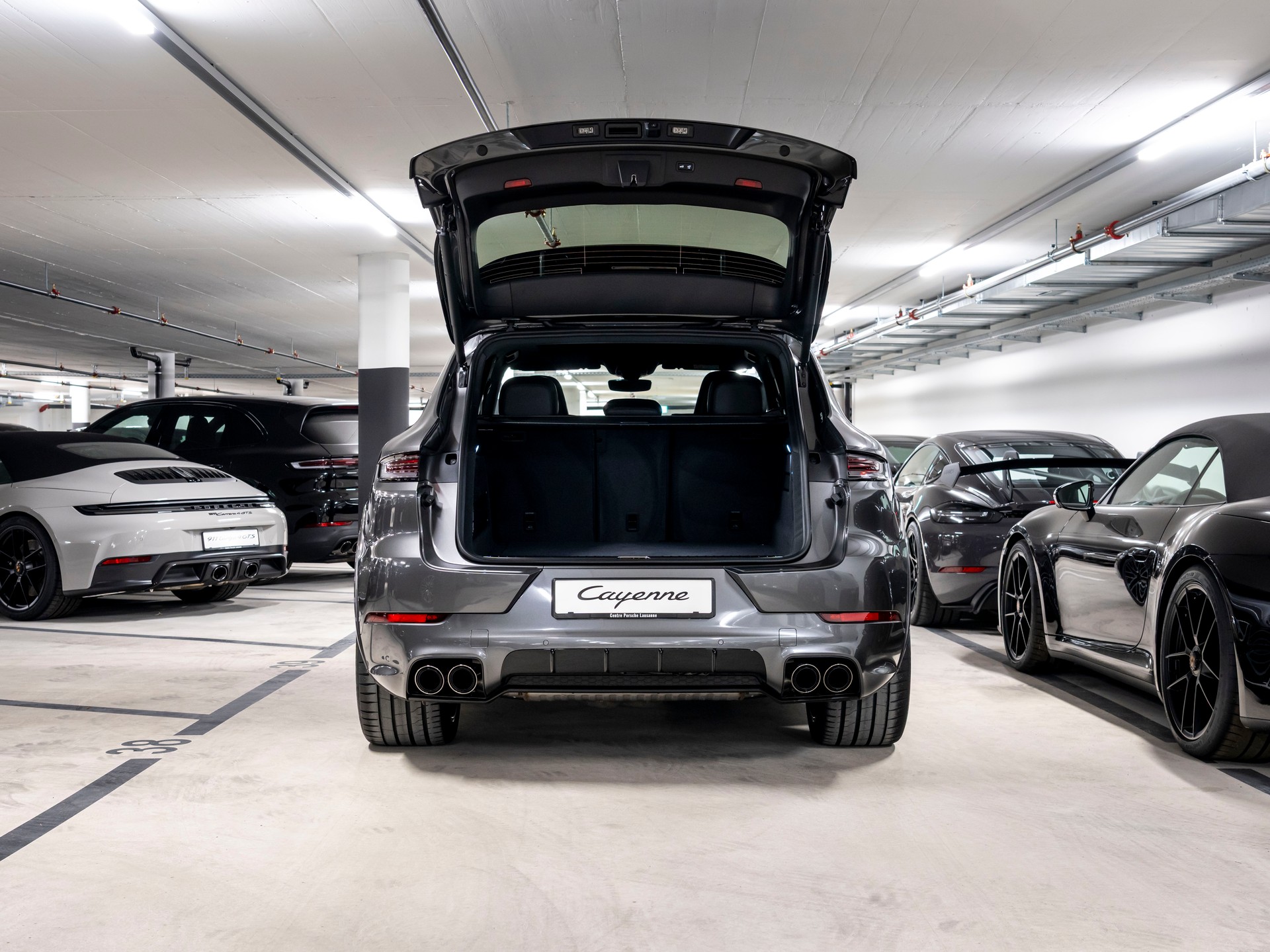 PORSCHE Cayenne Black Edition Tiptronic-image-5