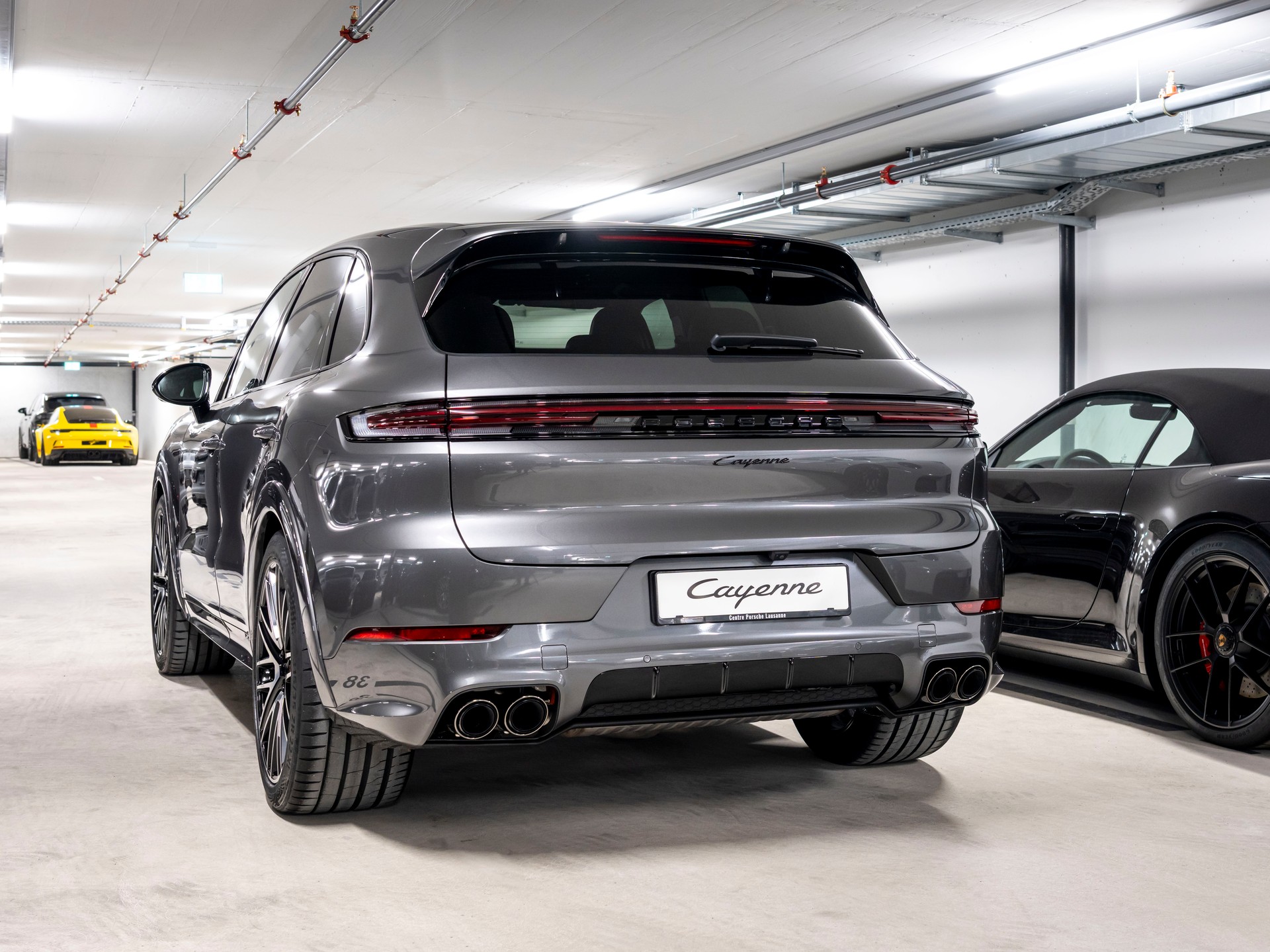 PORSCHE Cayenne Black Edition Tiptronic-showroom-element-2