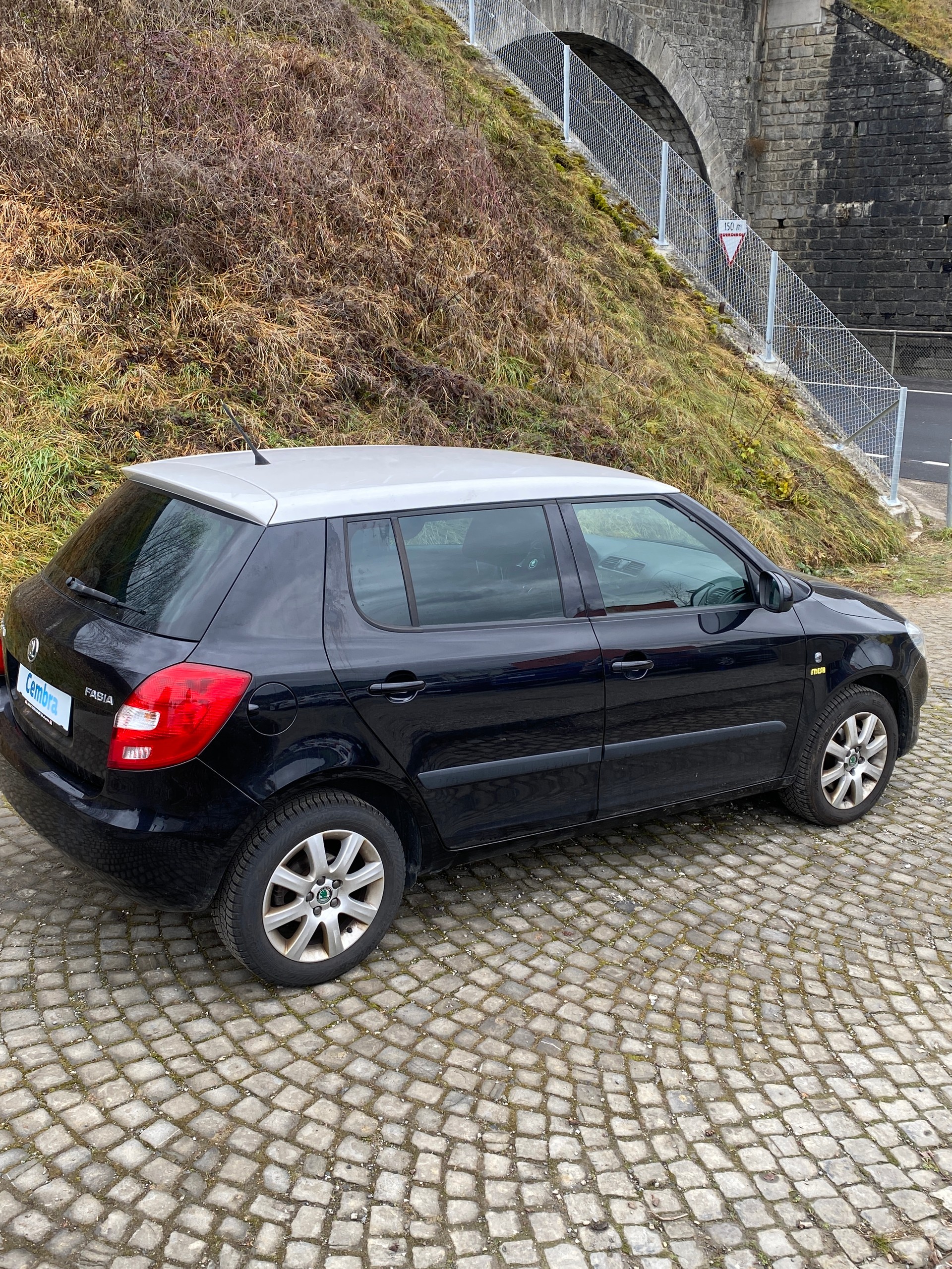 SKODA Fabia 1.6 TDI Elegance-image-3