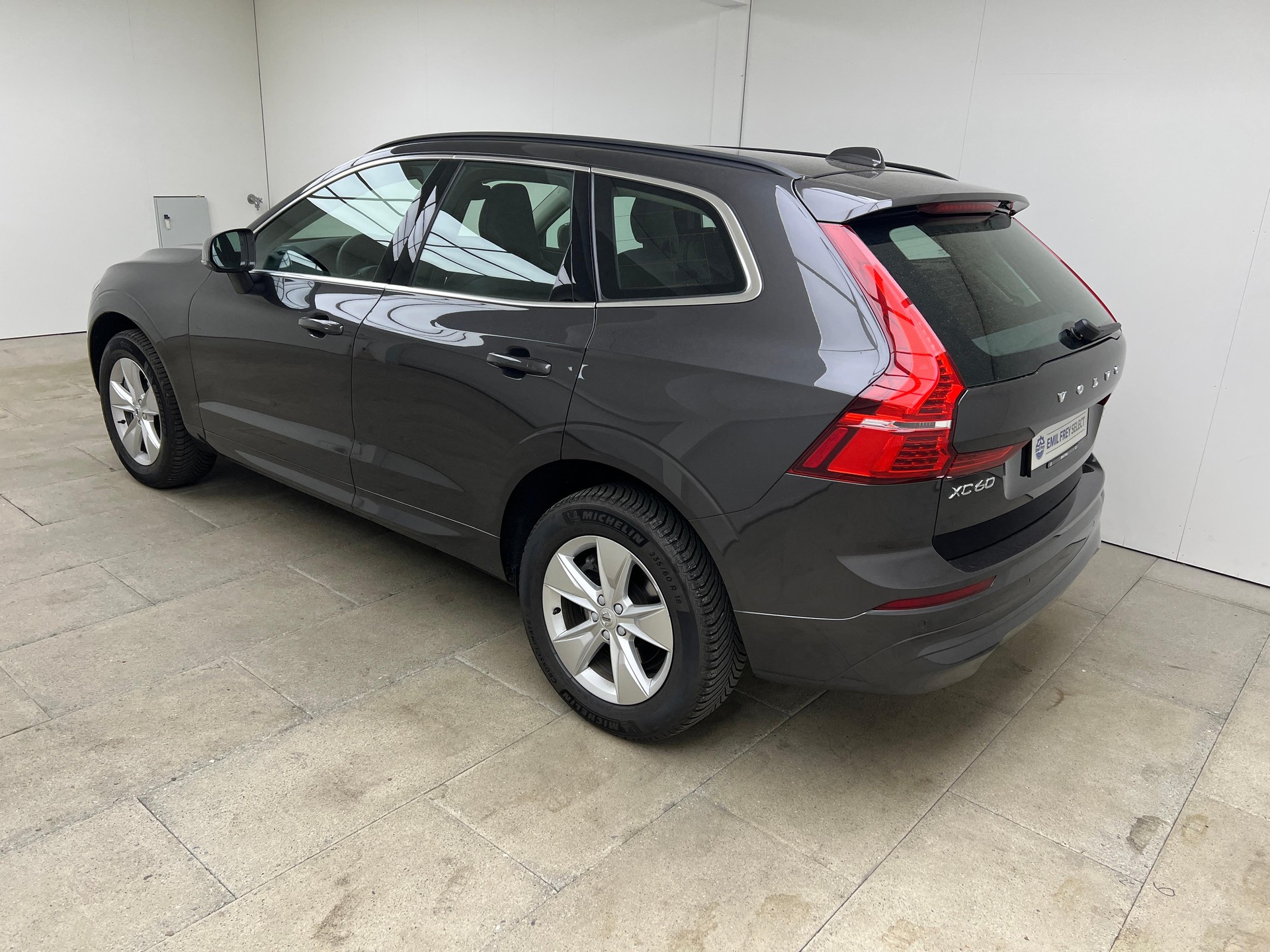 VOLVO XC60 2.0 B4 MH Core AWD-image-3