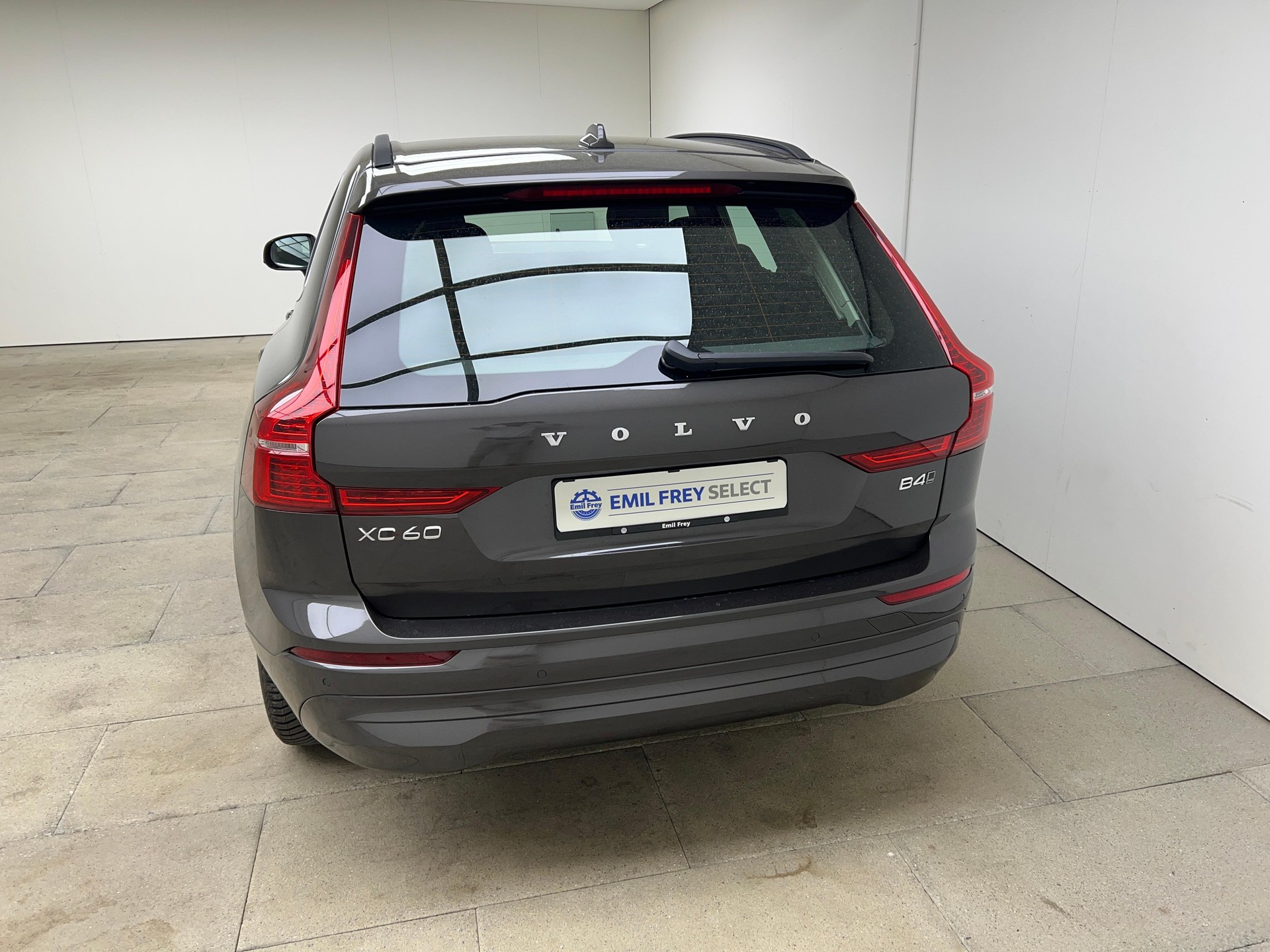 VOLVO XC60 2.0 B4 MH Core AWD-image-4