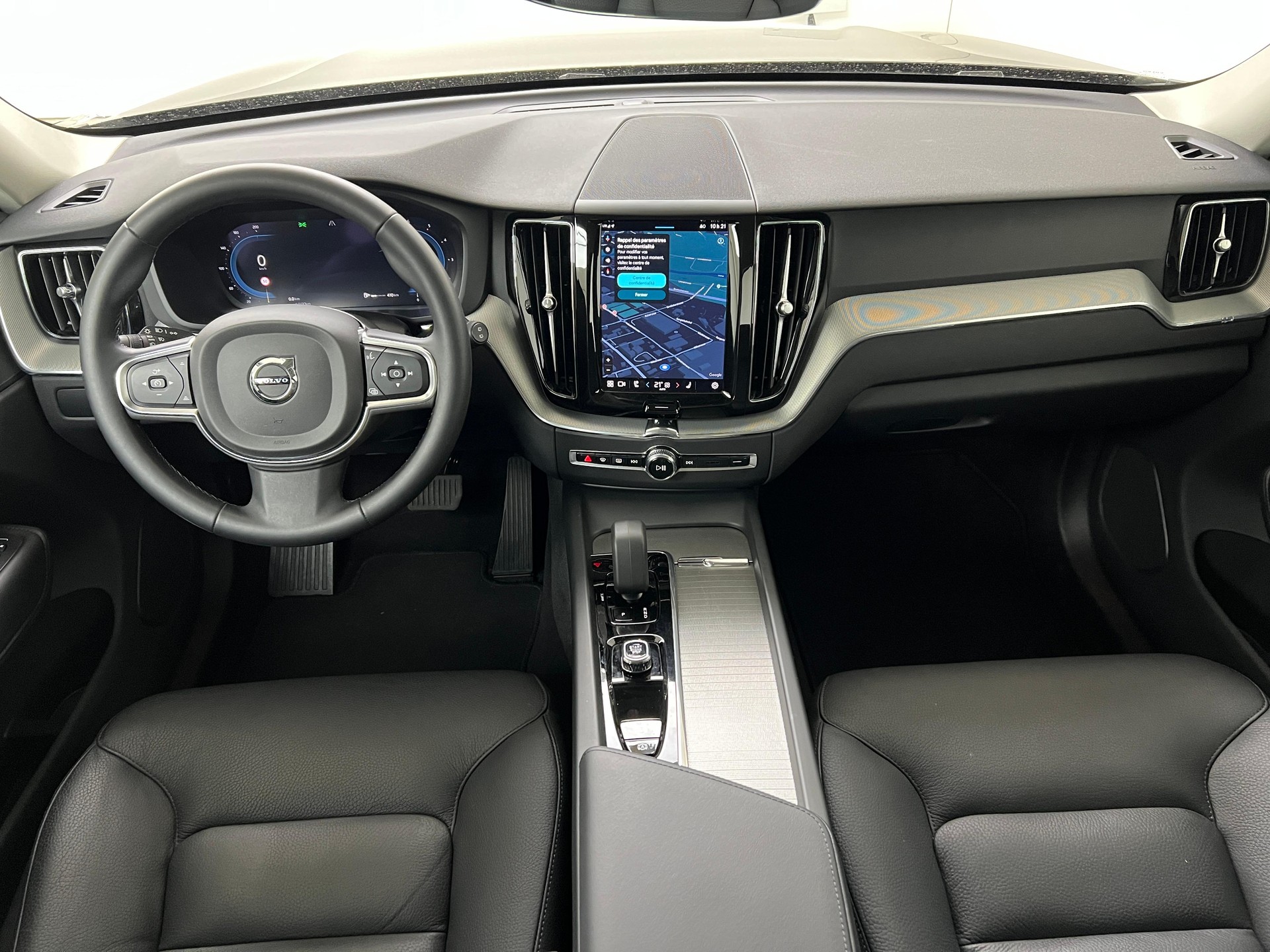 VOLVO XC60 2.0 B4 MH Core AWD-image-9