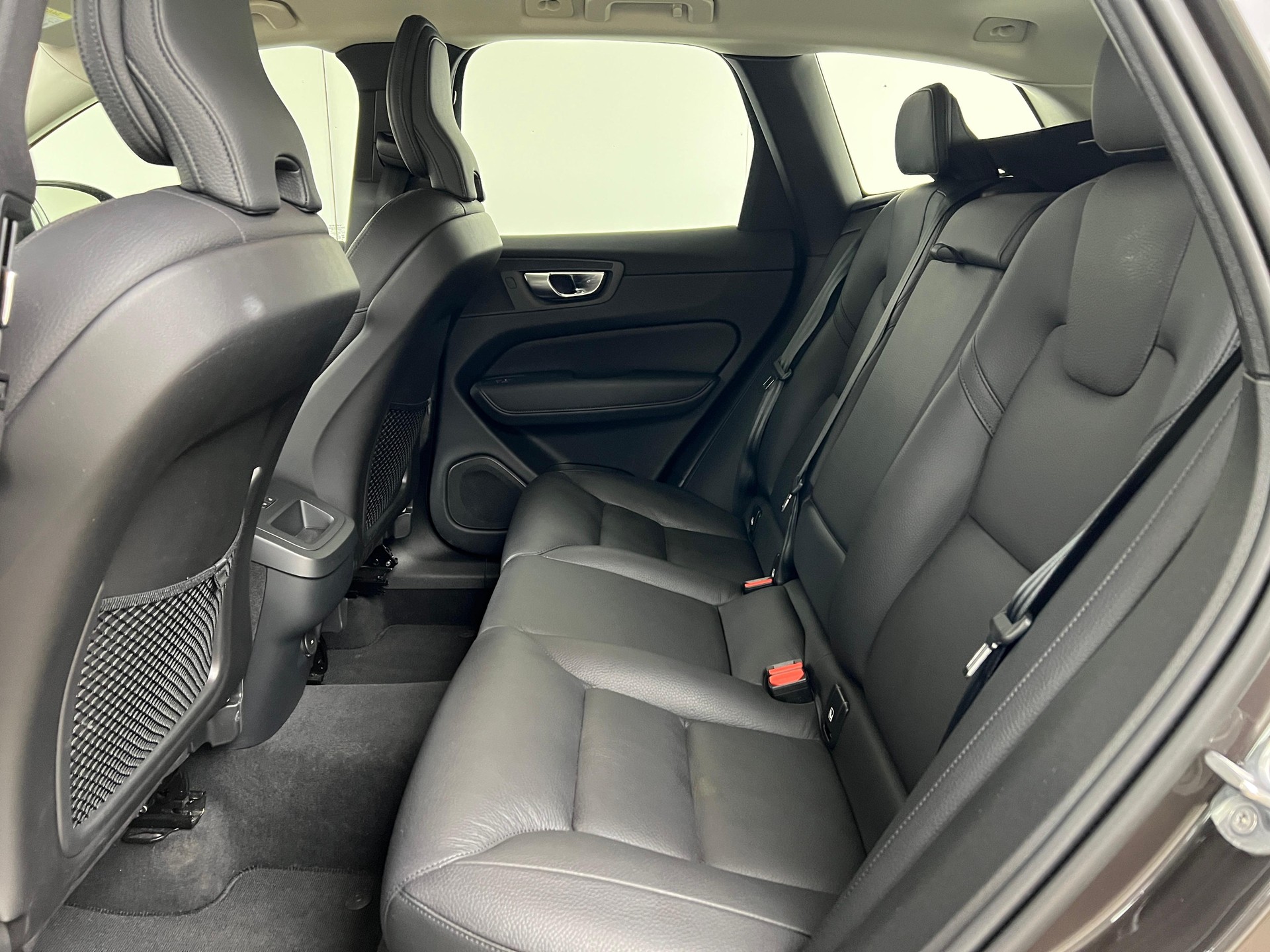 VOLVO XC60 2.0 B4 MH Core AWD-image-8