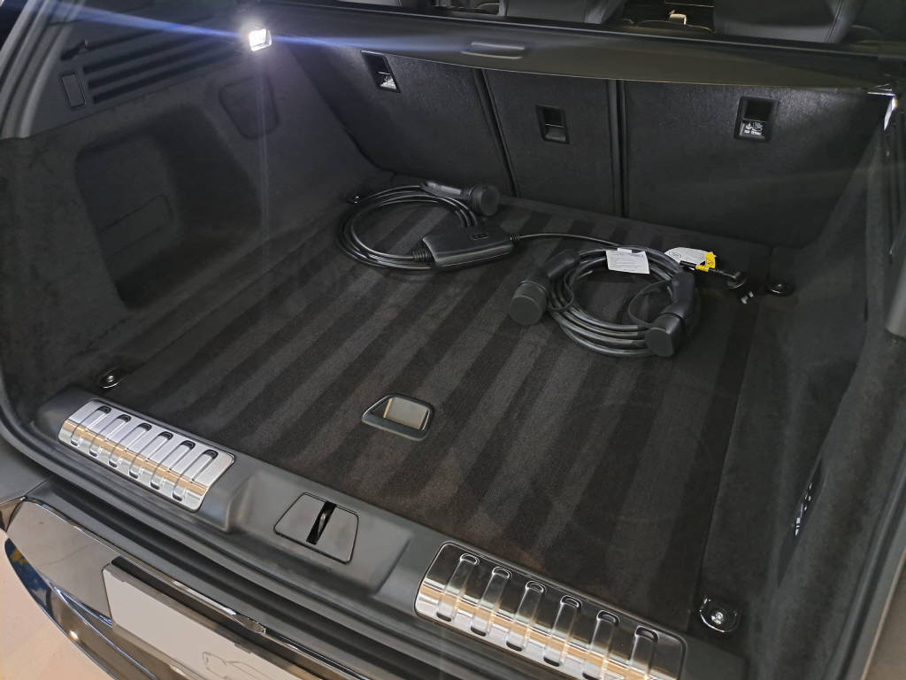 LAND ROVER Range Rover Sport 3.0 I6 P460e SE Dynamic-image-9