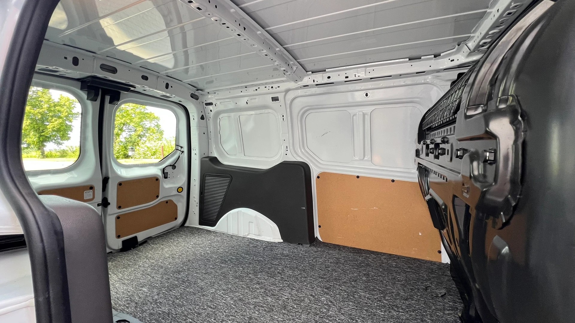 FORD TRANSIT CONNECT VAN T210 1.0 ECO BOOST TREND l 100 PS-image-22