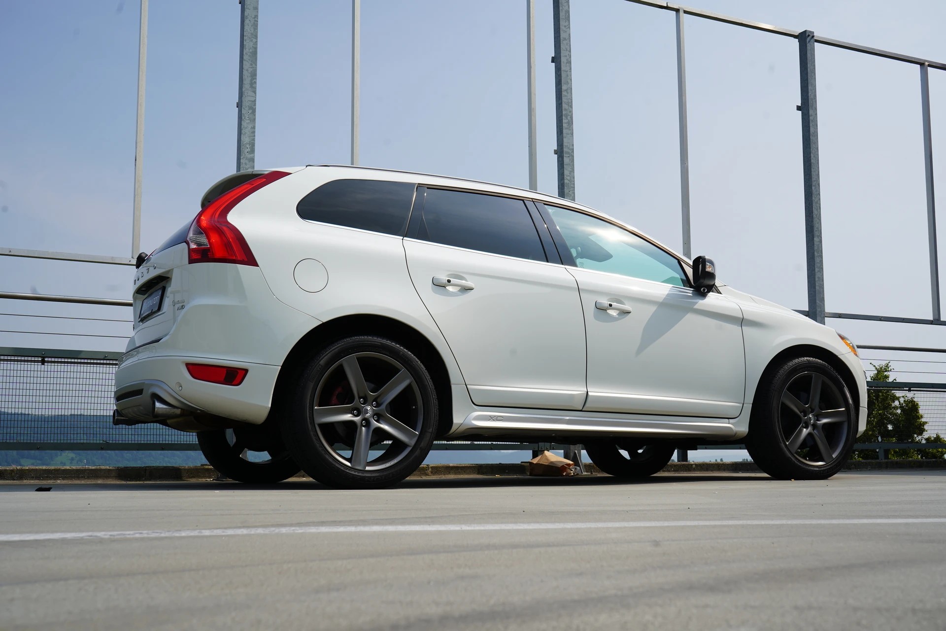 VOLVO XC60 2.4D AWD SUMMUM R-DESIGN HEICO GEARTRONIC l 235 PS-image-7