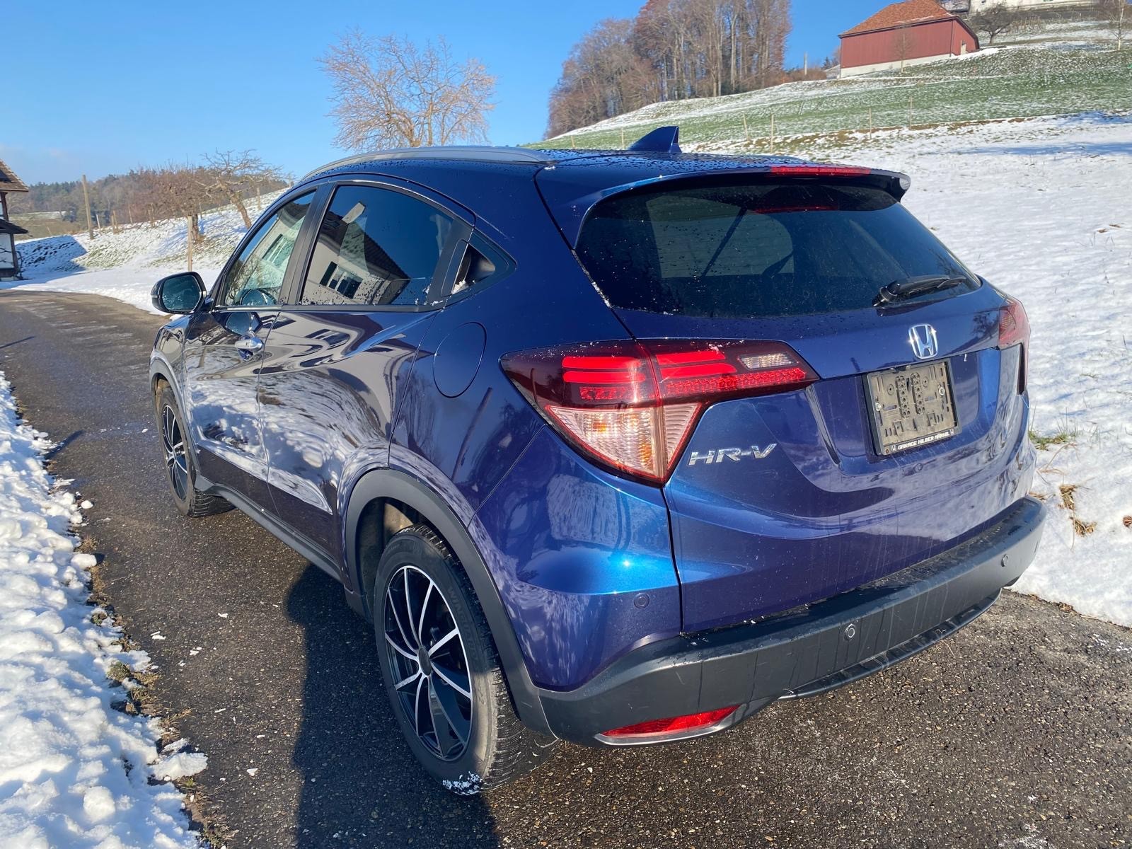 HONDA HR-V 1.6i-DTEC Executive-image-2