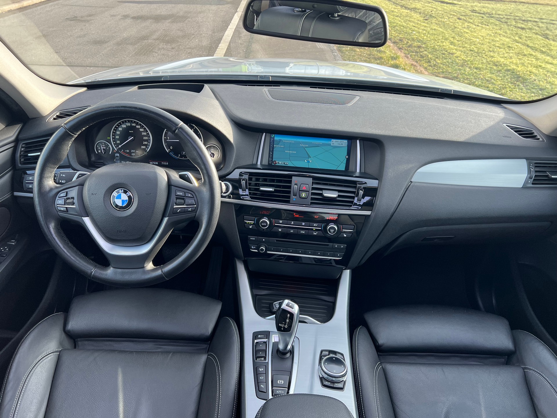 BMW X3 xDrive 20d xLine Steptronic- 360°-Kamera-image-14