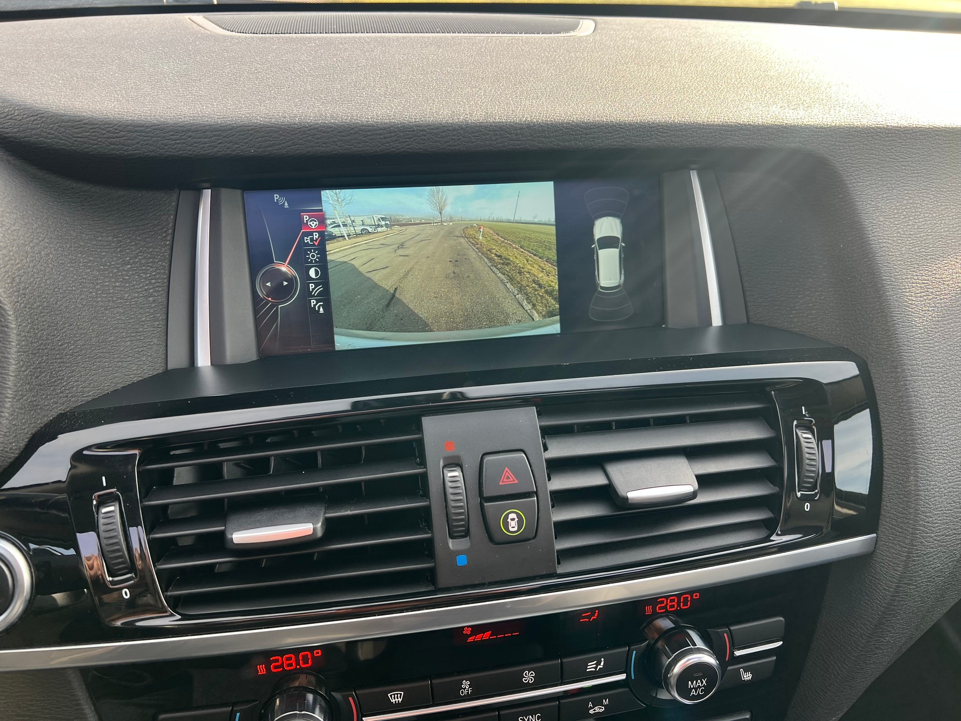 BMW X3 xDrive 20d xLine Steptronic- 360°-Kamera-image-16
