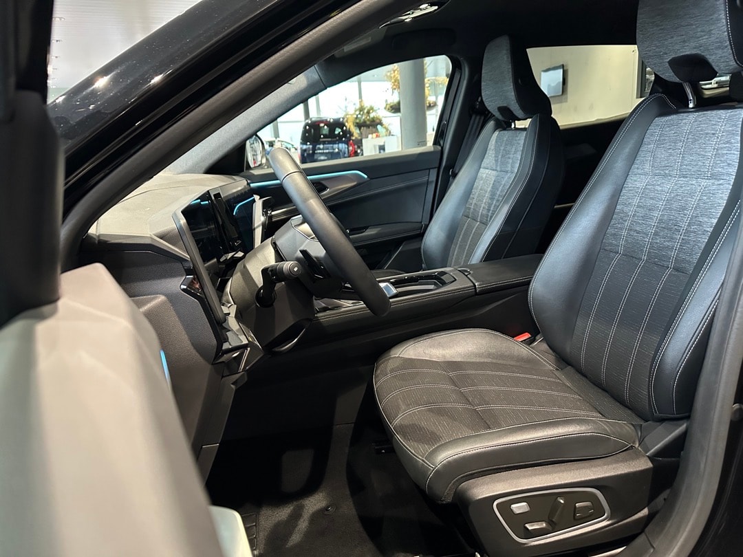 RENAULT Austral 1.2 HEV 200 Techno-image-10