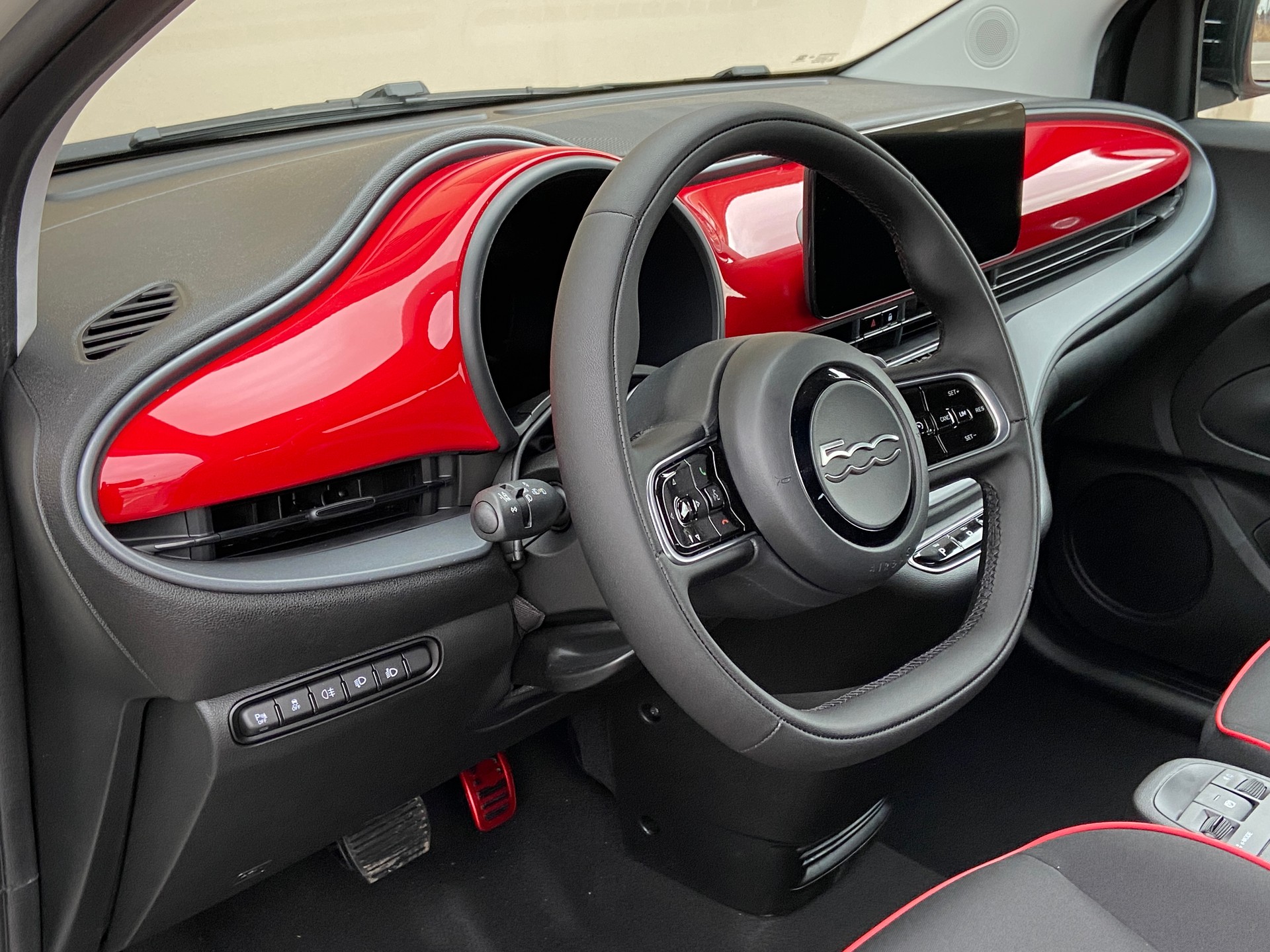 FIAT 500 C electric 87 kW Red-image-4