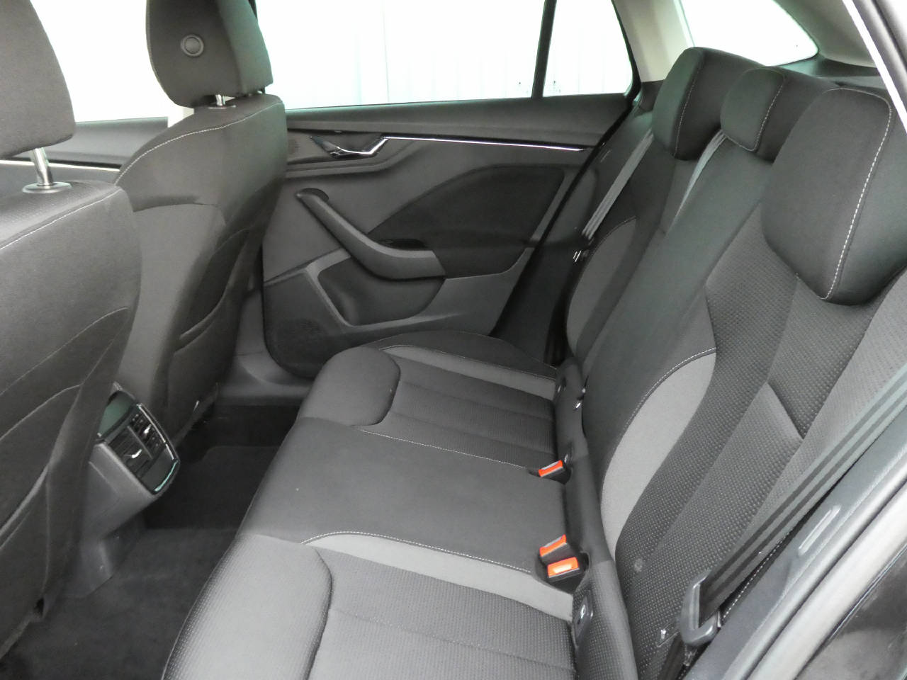 SKODA Scala 1.0 TSI 110 Tour DSG-image-10