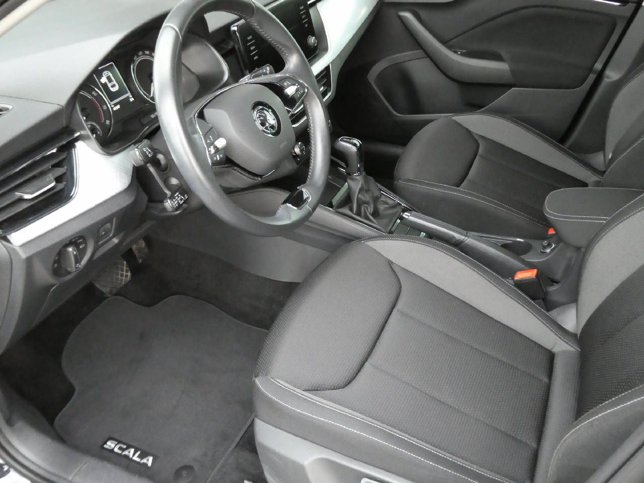 SKODA Scala 1.0 TSI 110 Tour DSG-image-8