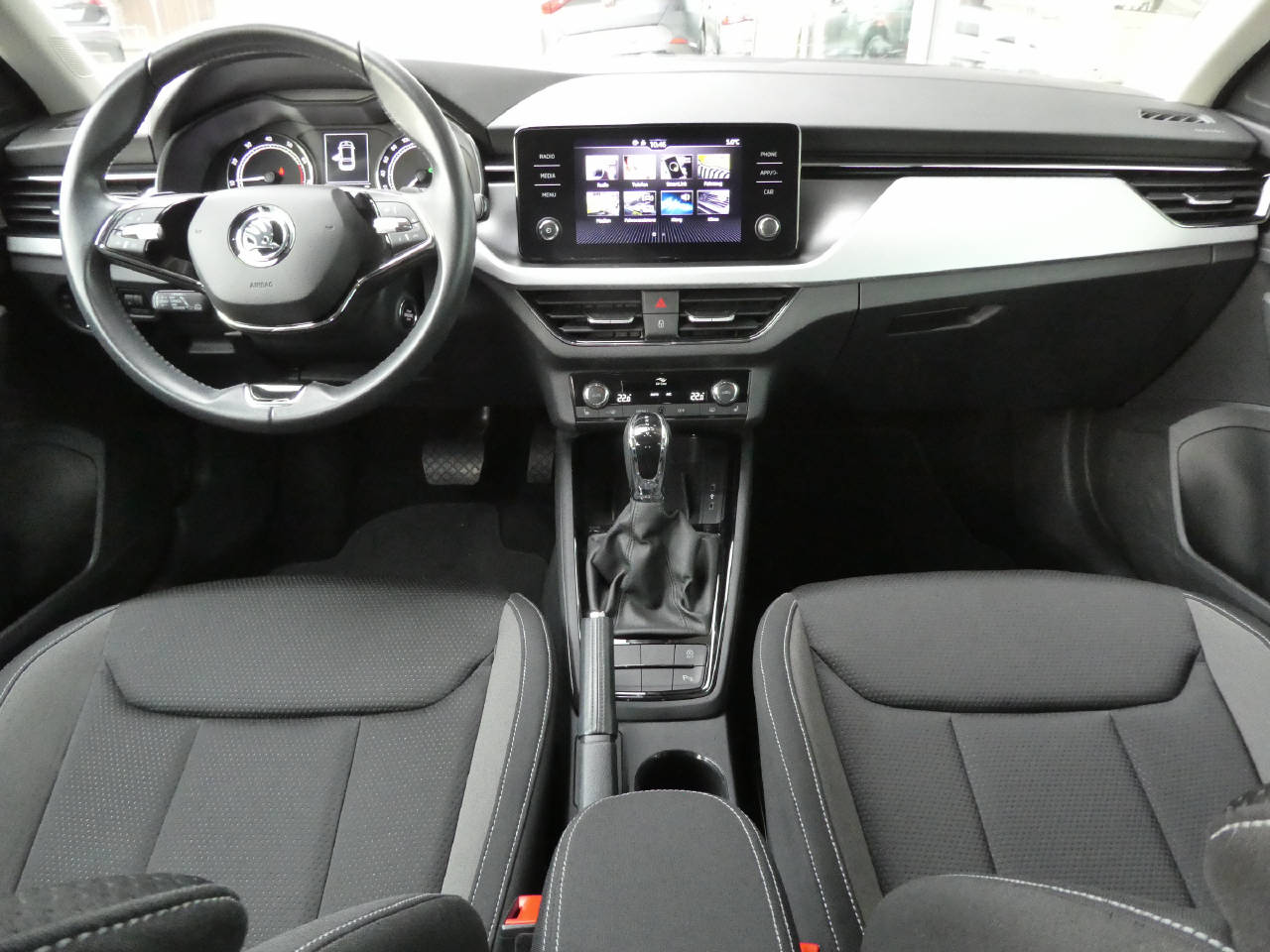 SKODA Scala 1.0 TSI 110 Tour DSG-image-13