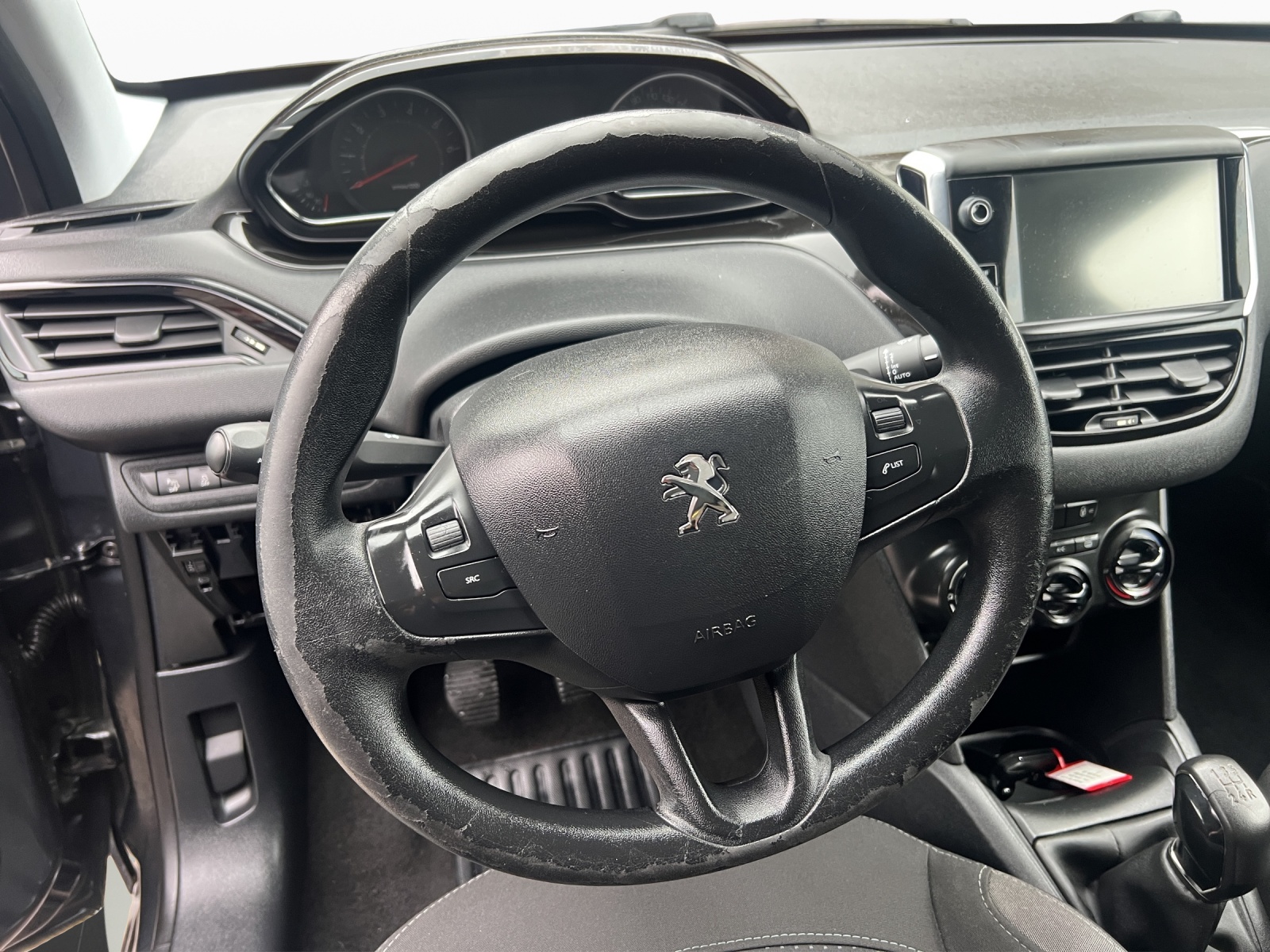 PEUGEOT 208 1.2 VTI Active-image-10
