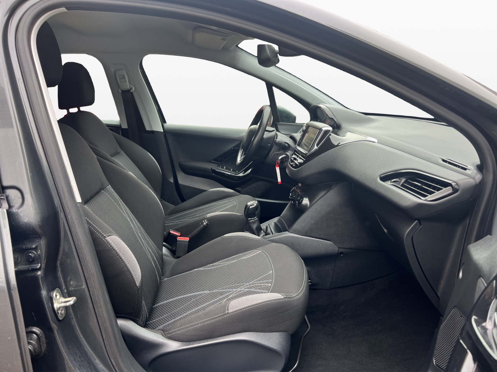 PEUGEOT 208 1.2 VTI Active-image-14