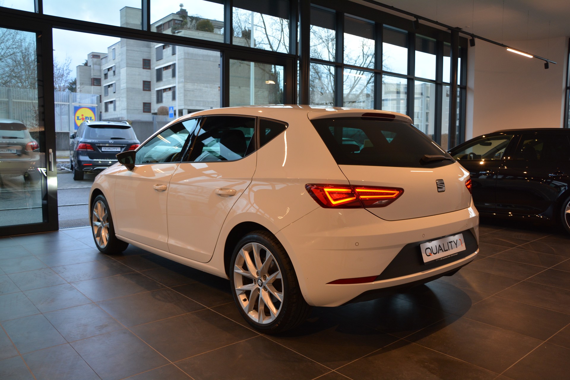 SEAT Leon 1.5 TGI FR DSG-image-3