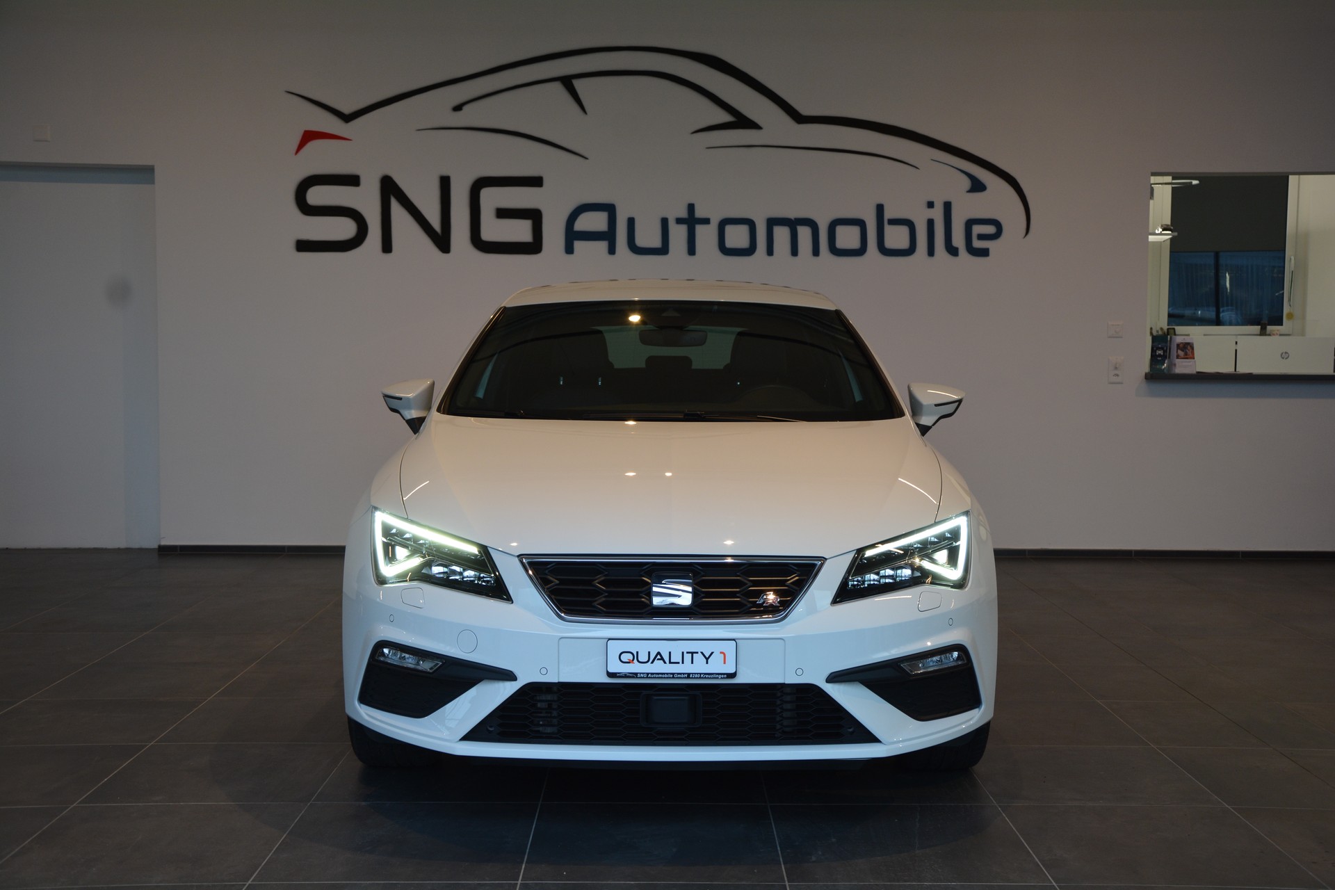 SEAT Leon 1.5 TGI FR DSG-image-0