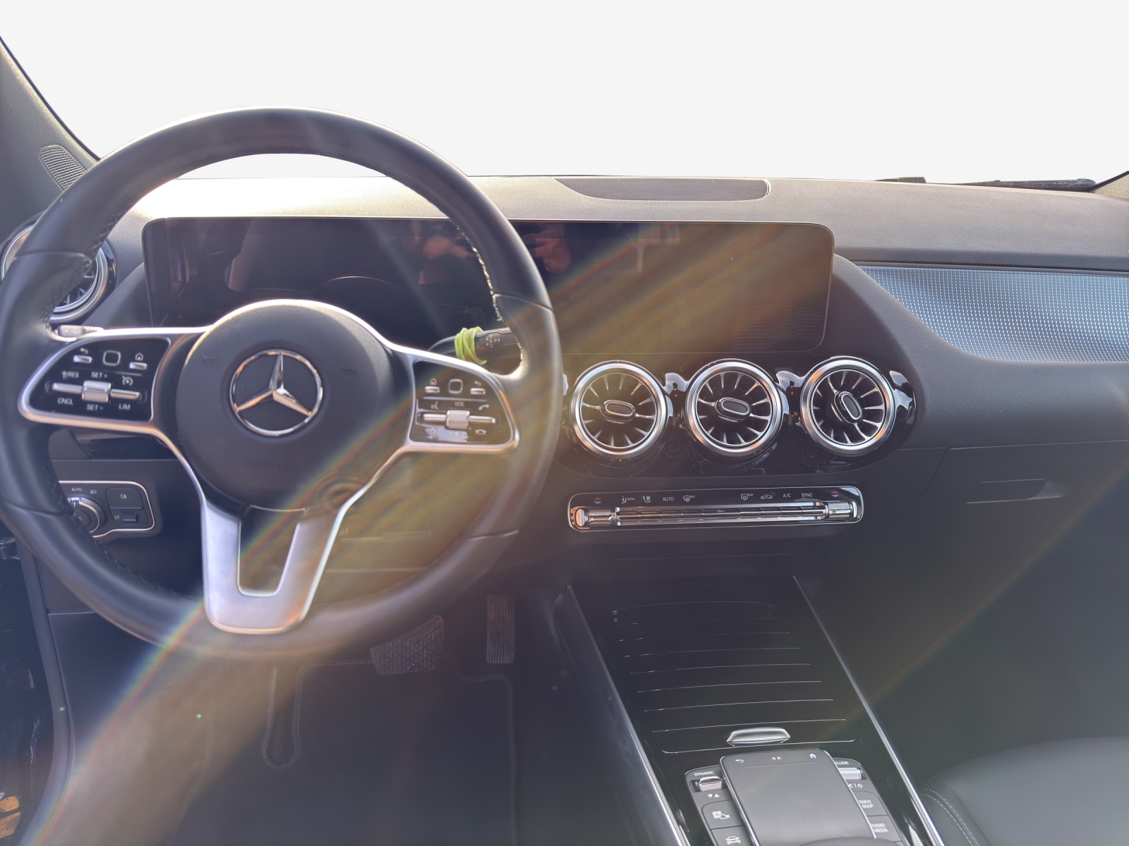 MERCEDES-BENZ GLA 250 4Matic Progressive 8G-DCT-image-8