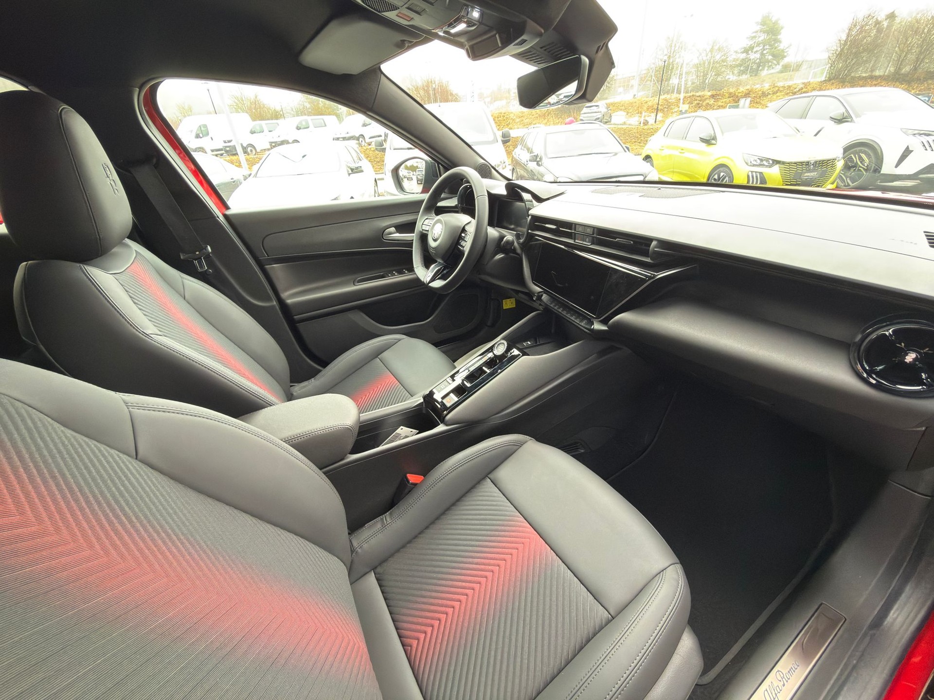 ALFA ROMEO Junior 1.2 48V Hybrid Q4-image-8