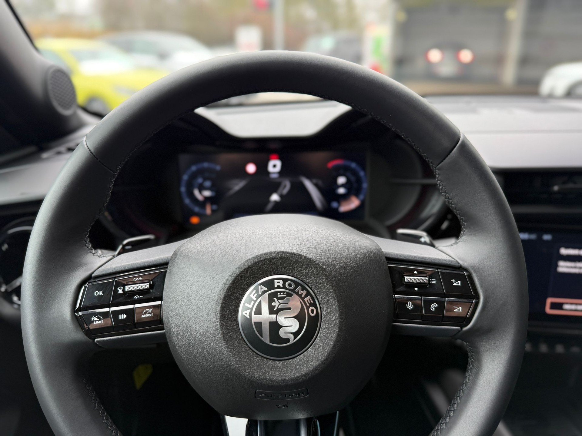ALFA ROMEO Junior 1.2 48V Hybrid Q4-image-6