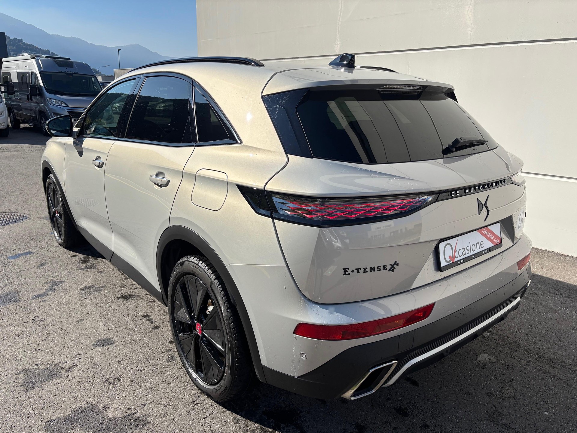 DS AUTOMOBILES 7 1.6 E-Tense Ligne Noire 4x4-image-4