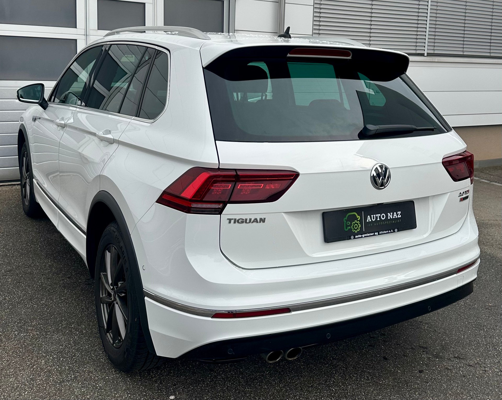 VW Tiguan 2.0 TDI R-LINE SCR 4Motion DSG/ Frisch ab MFK/ All Assis./ Rückfahrkamera/ Head up Display/ 12M Garantie-image-3