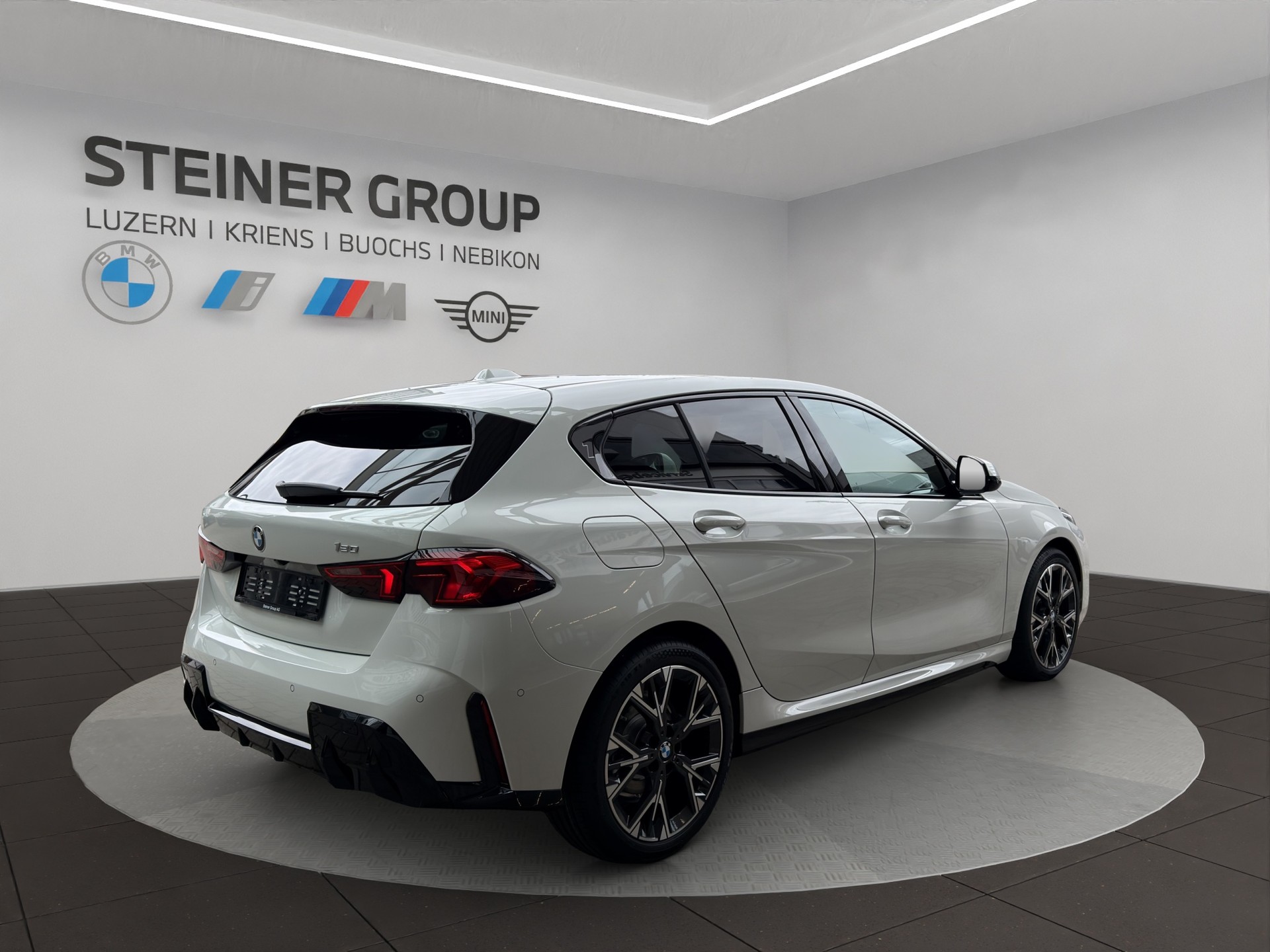 BMW 120 M Sport Steptronic-image-4
