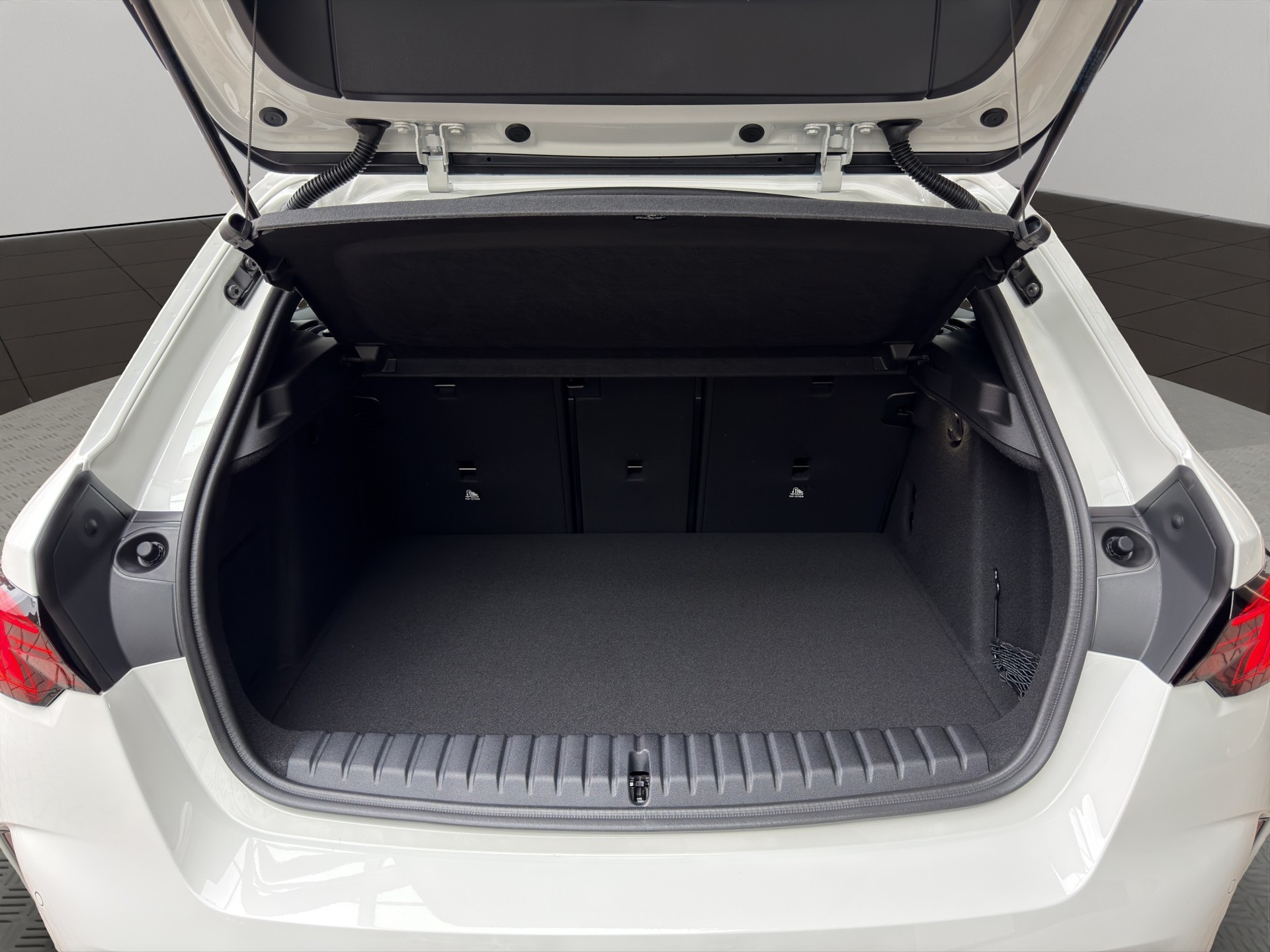 BMW 120 M Sport Steptronic-image-16