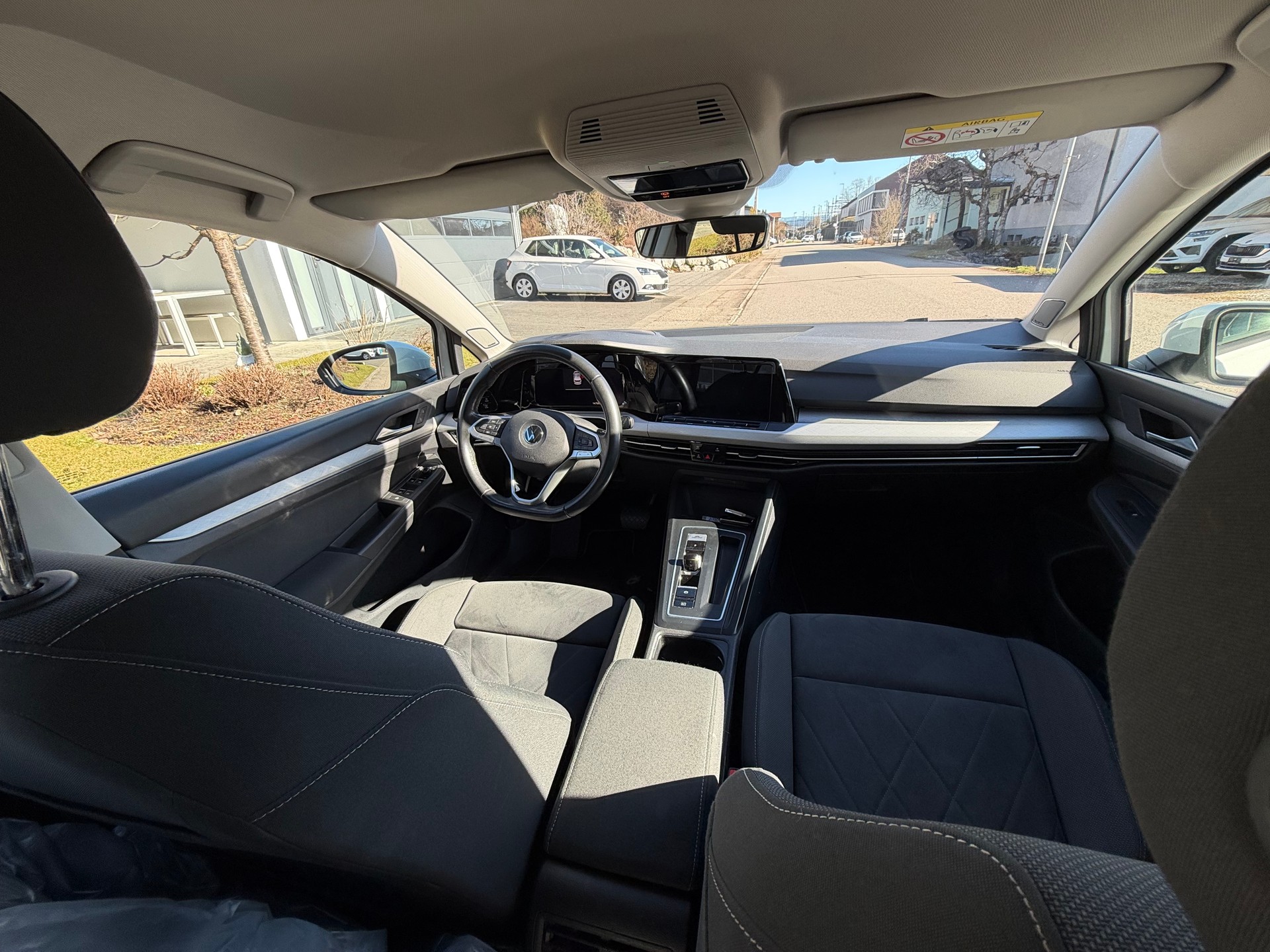 VW Golf 1.0 eTSI mHEV ACTLife DSG-image-10