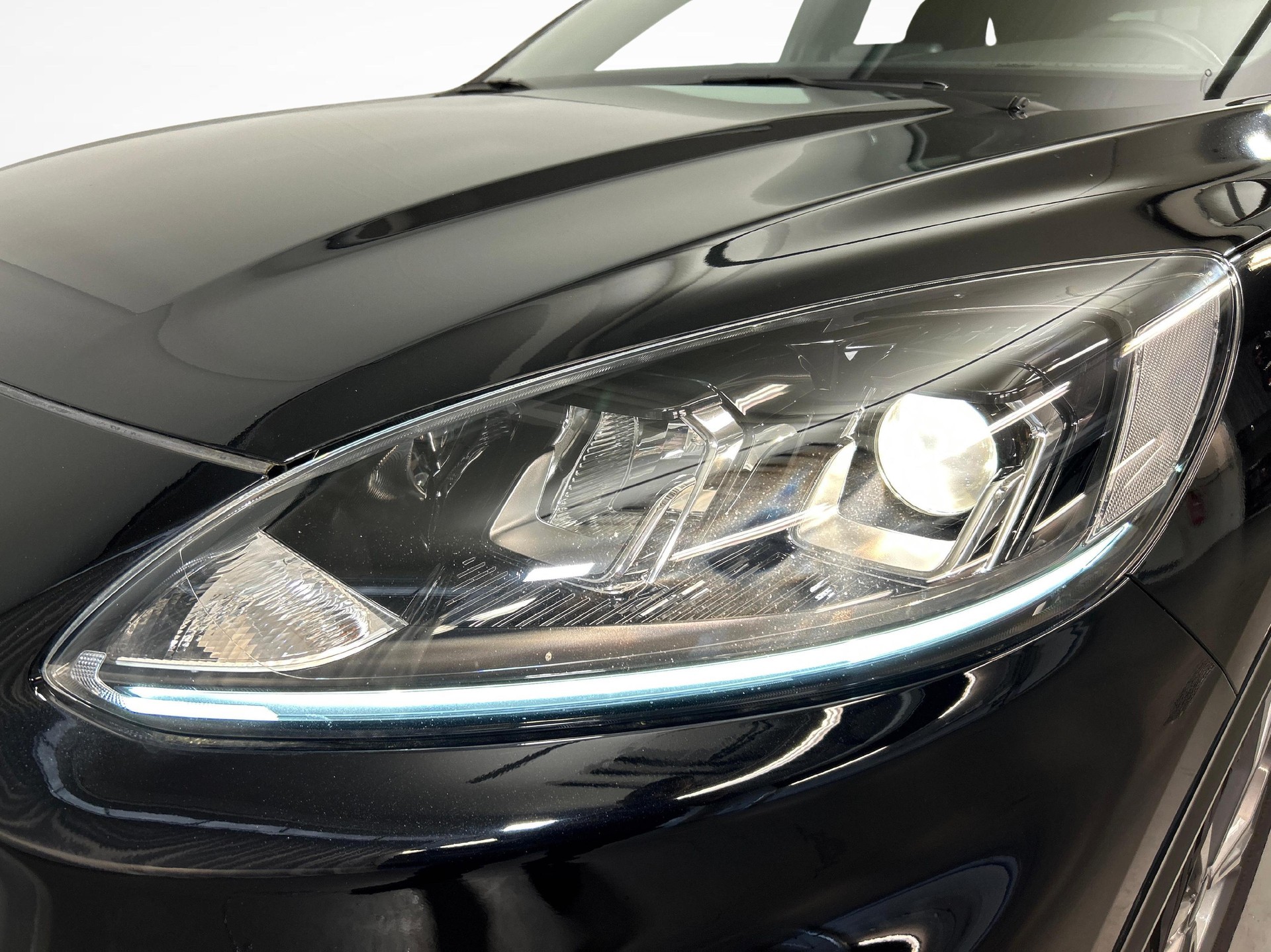 FORD Kuga 2.5 Hybrid ST-Line 4x4-image-15